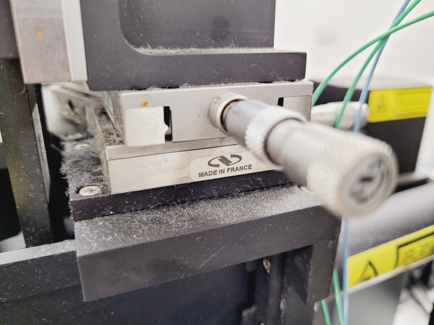 Image of Beckman Coulter MoFlo XDP Cell Sorter Laser Cytomation System + Optics Table Lab
