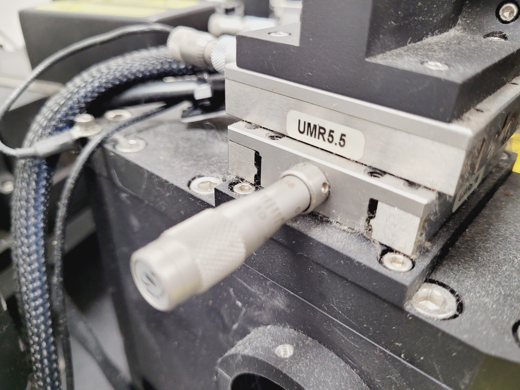Image of Beckman Coulter MoFlo XDP Cell Sorter Laser Cytomation System + Optics Table Lab