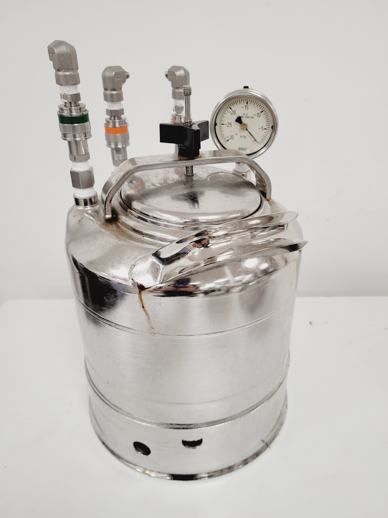 Image of Beckman Coulter MoFlo XDP Cell Sorter Laser Cytomation System + Optics Table Lab