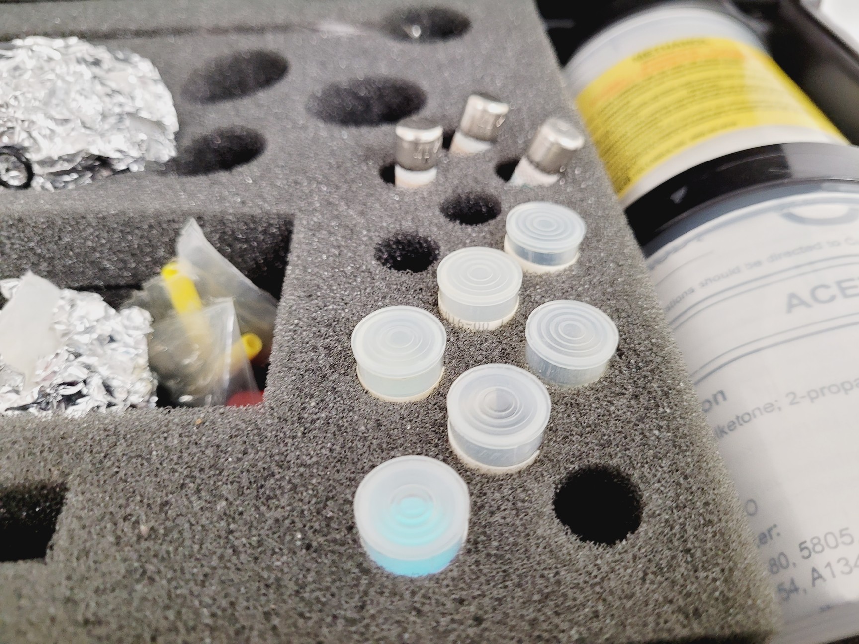 Image of Beckman Coulter MoFlo XDP Cell Sorter Laser Cytomation System + Optics Table Lab