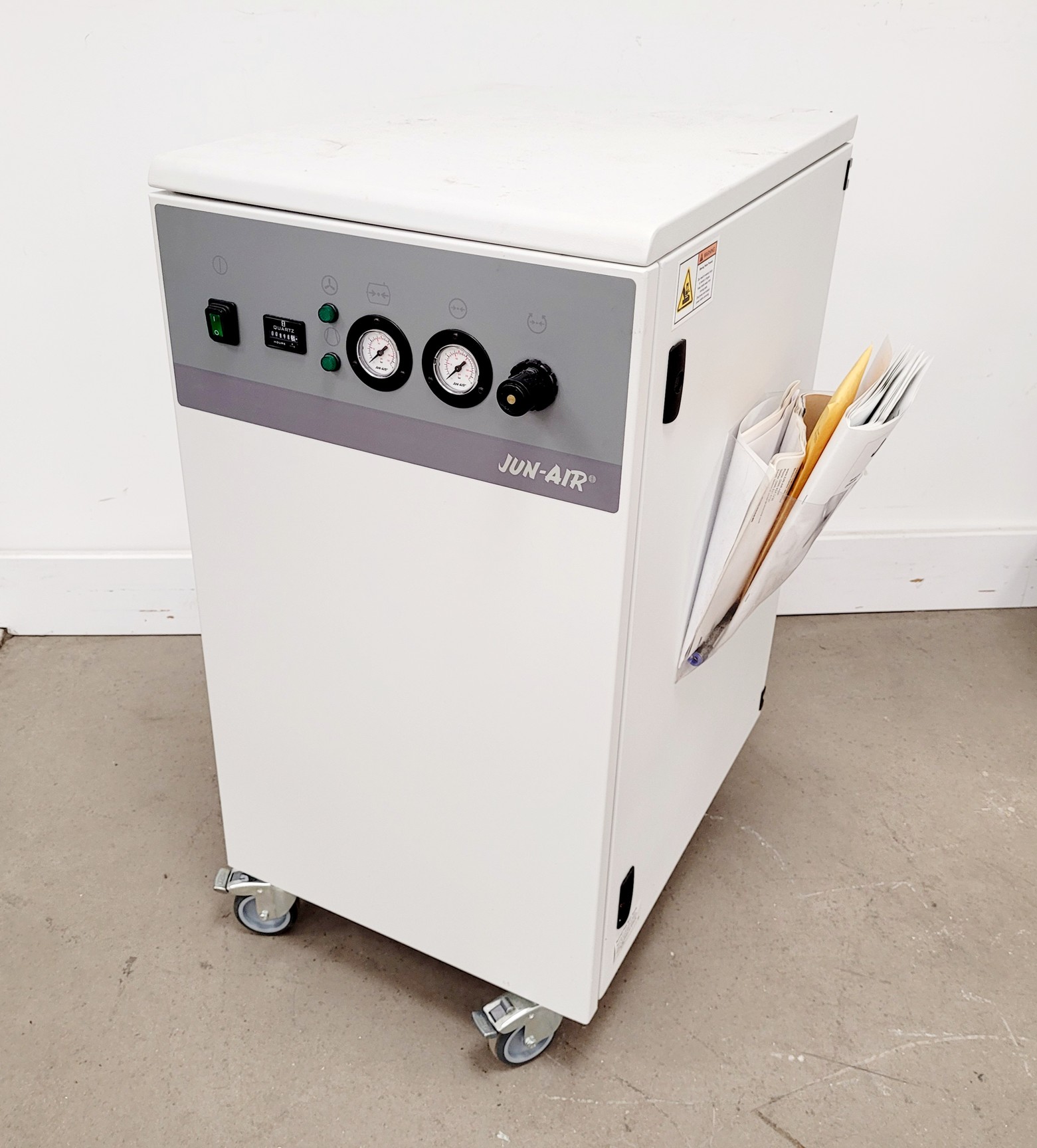 Image of Beckman Coulter MoFlo XDP Cell Sorter Laser Cytomation System + Optics Table Lab