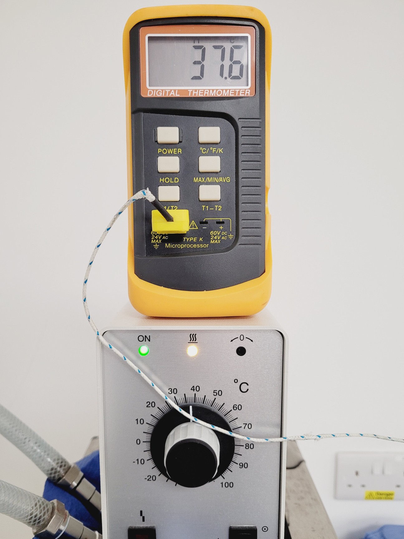Image of Beckman Coulter MoFlo XDP Cell Sorter Laser Cytomation System + Optics Table Lab