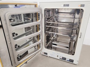 Thumbnail image of Sanyo MCO-19M O2 CO2 Incubator Lab