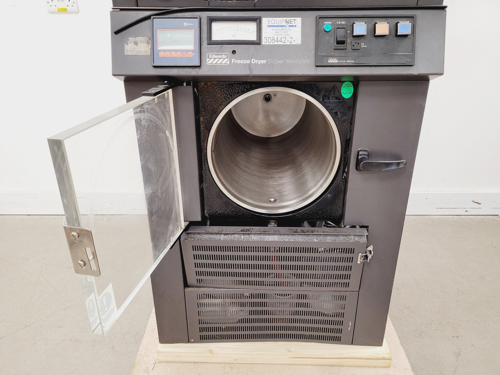 Image of Edwards Refrigerated Chamber & Freeze Dryer Super Modulyo Lab Faulty