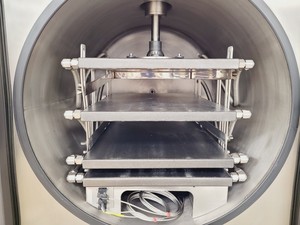 Thumbnail image of Edwards Refrigerated Chamber & Freeze Dryer Super Modulyo Lab Faulty