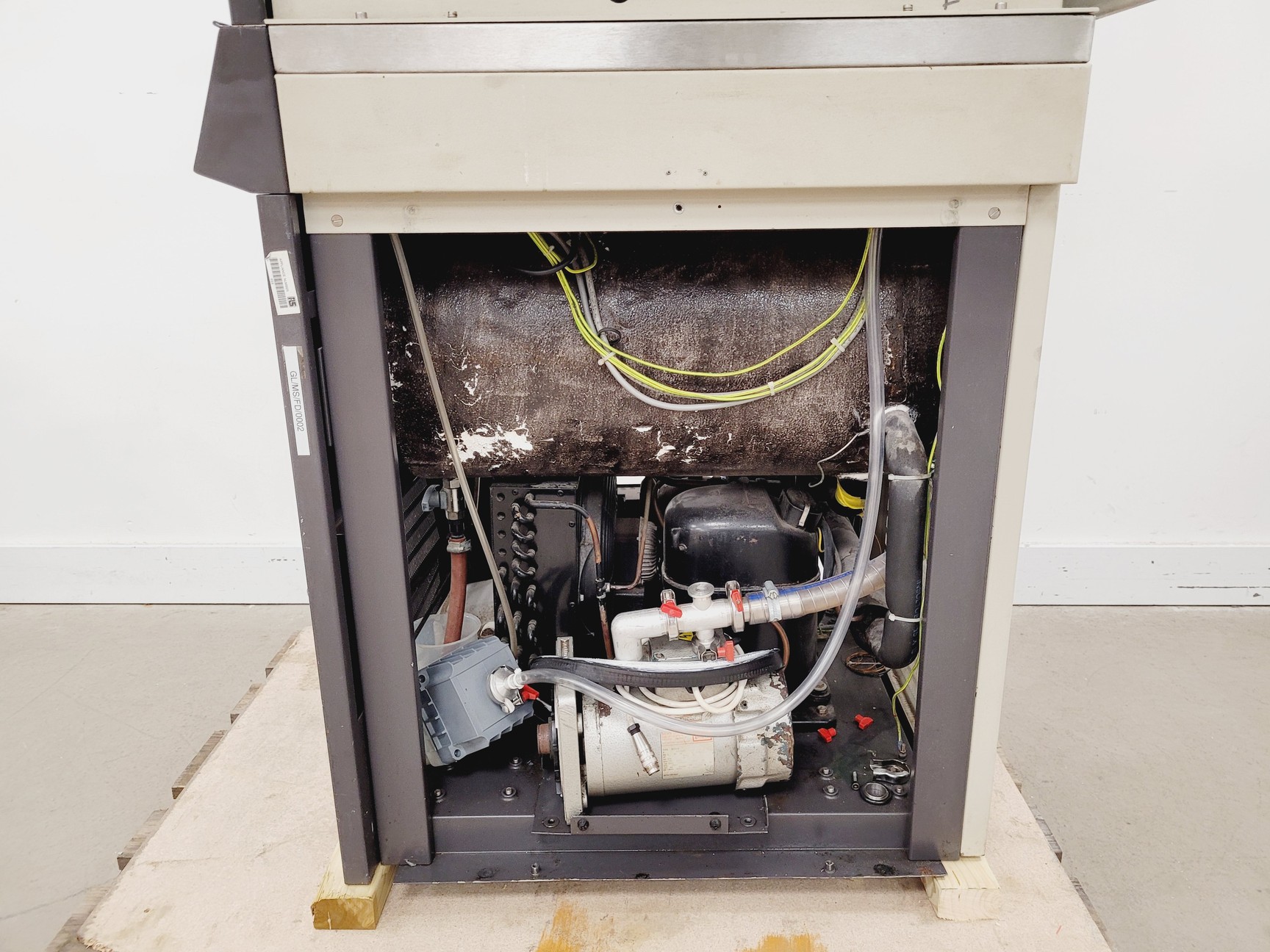 Image of Edwards Refrigerated Chamber & Freeze Dryer Super Modulyo Lab Faulty