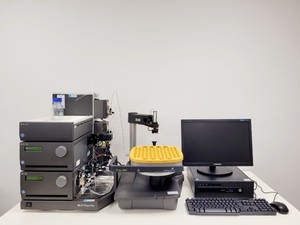 Image of GE AKTA Purifier UPC 10 FPLC System w/ FRAC-950 Fraction Collector Lab