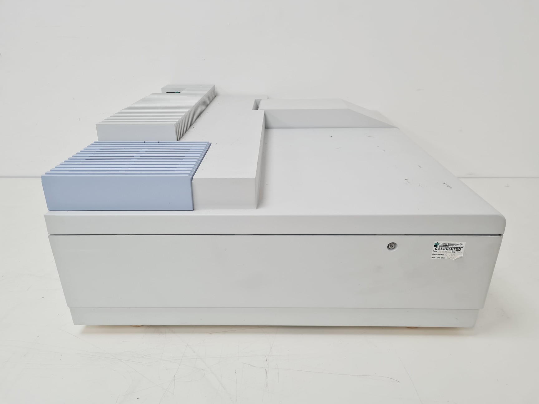 Image of Perkin Elmer Lambda 25 UV/VIS Spectrometer Lab