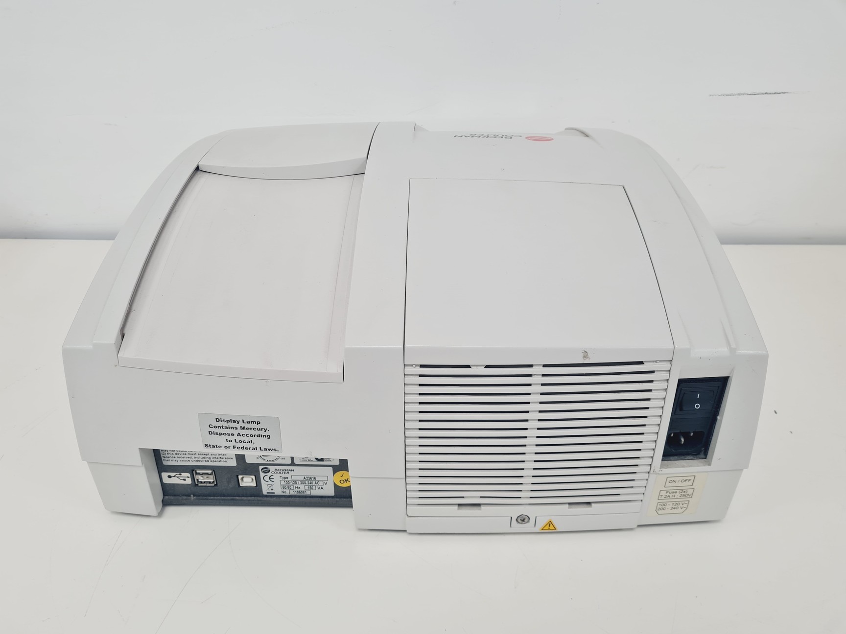 Image of Beckman Coulter DU730 UV/Vis Spectrophotometer - New Tungsten Lamp Lab