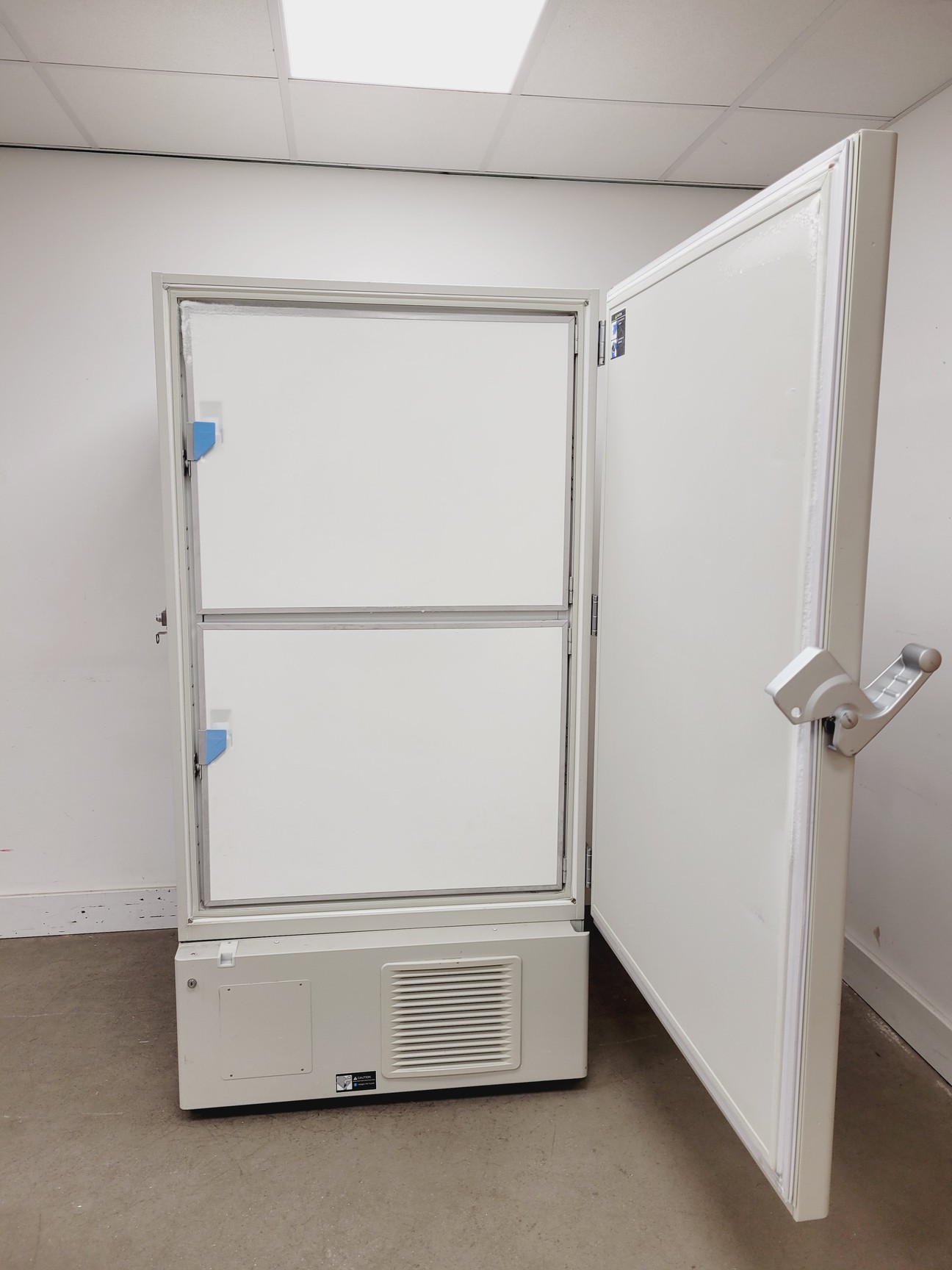 Image of Sanyo MDF-U76V -86 Ultra Low Temperature Freezer Lab