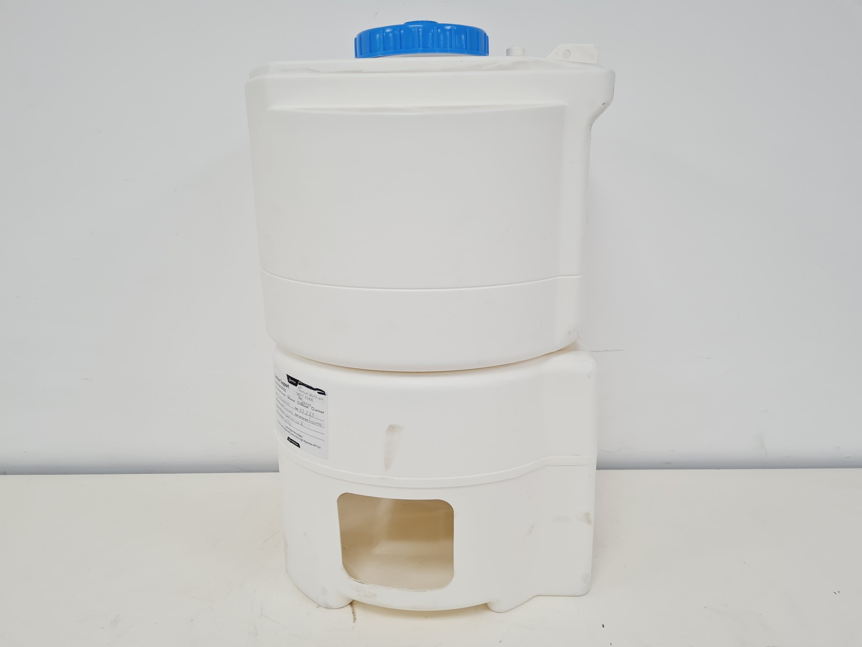 Image of Millipore Direct-Q 3UV-R Water Purification System Lab