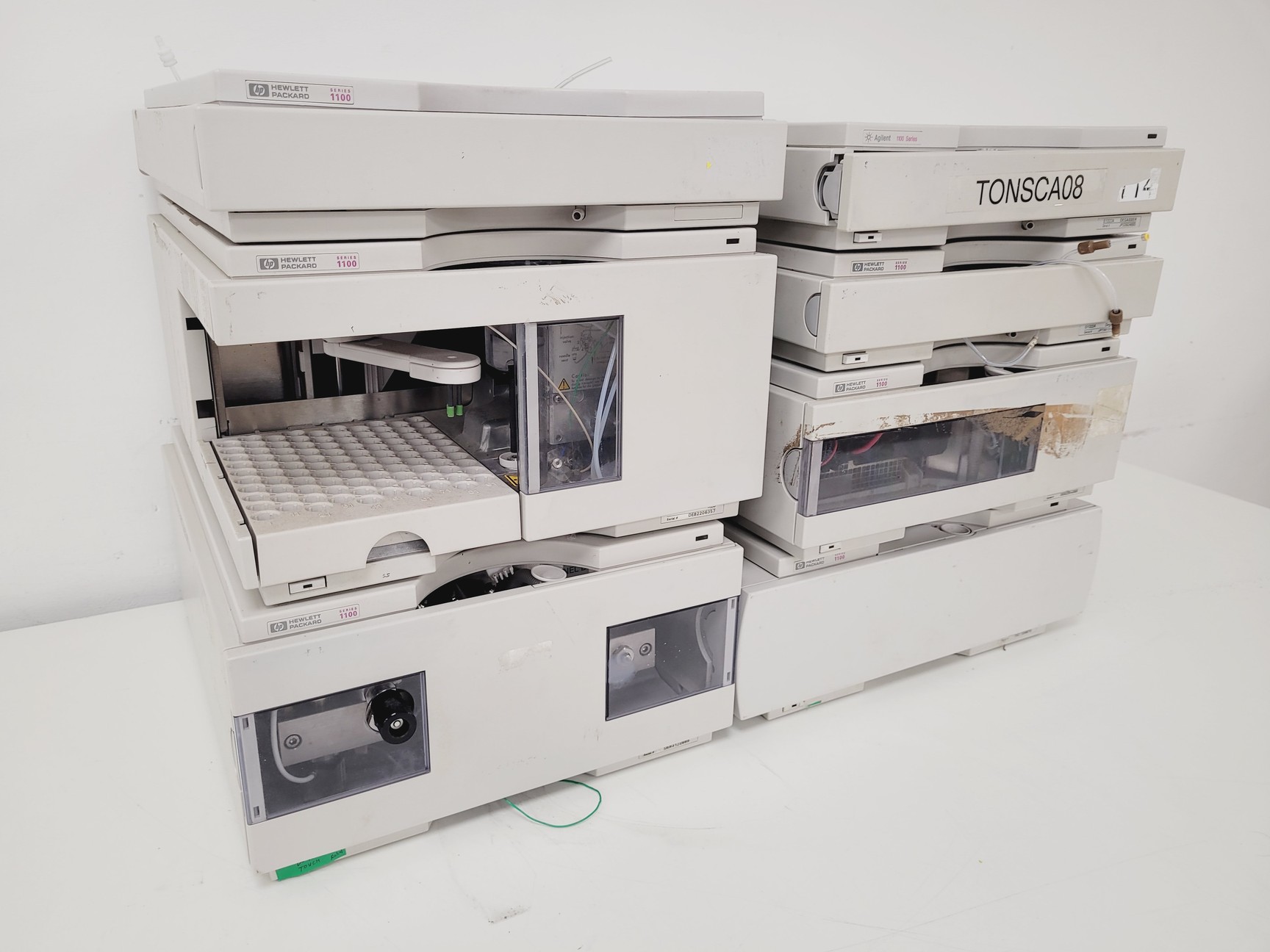 Image of Hewlett Packard 1100 Series HPLC System, G1322A, G1312A, G1313A, G1315A Lab