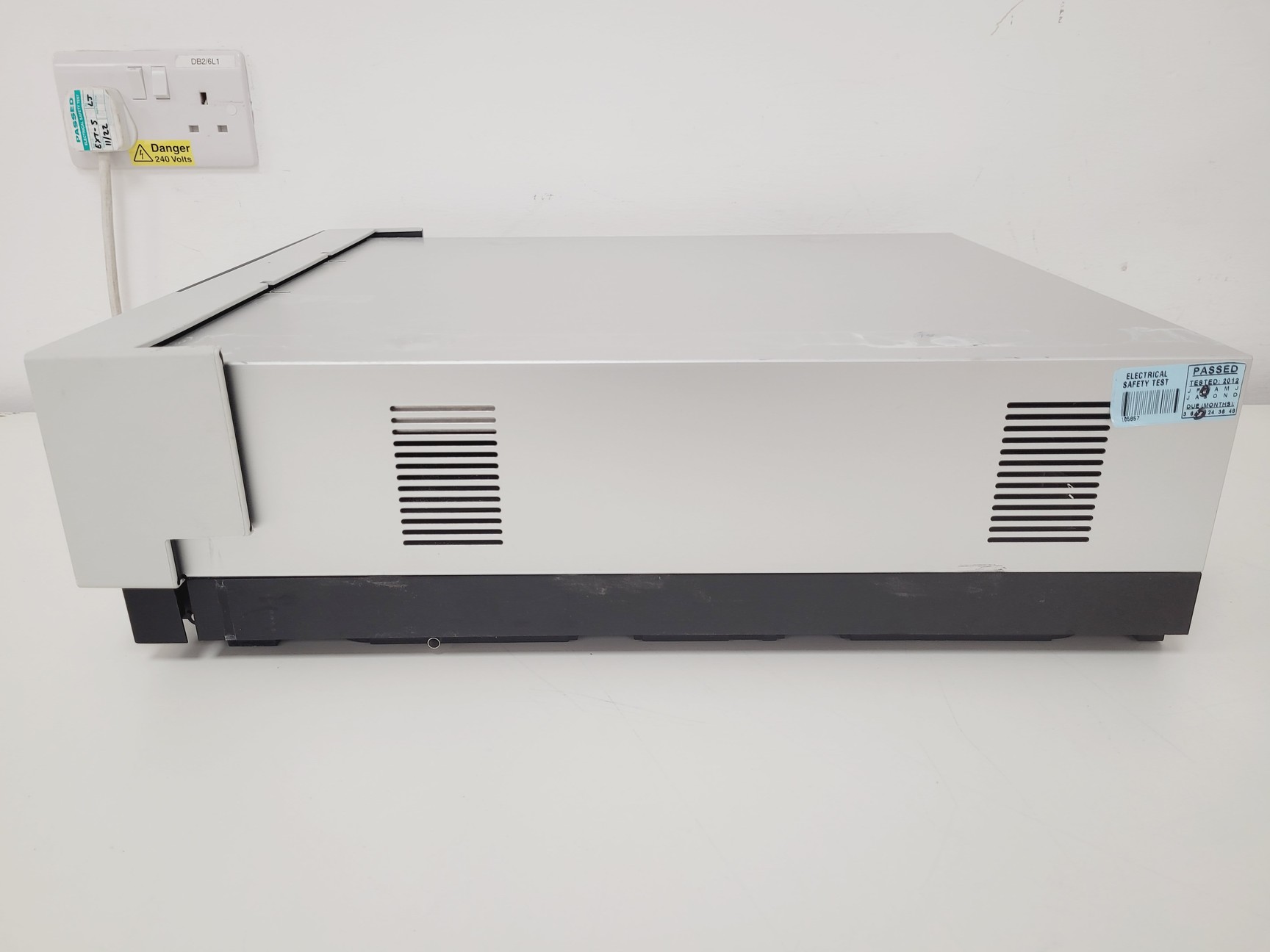 Image of Dionex UltiMate 3000 HPLC System - VWD, RSLCNANO, Autosampler