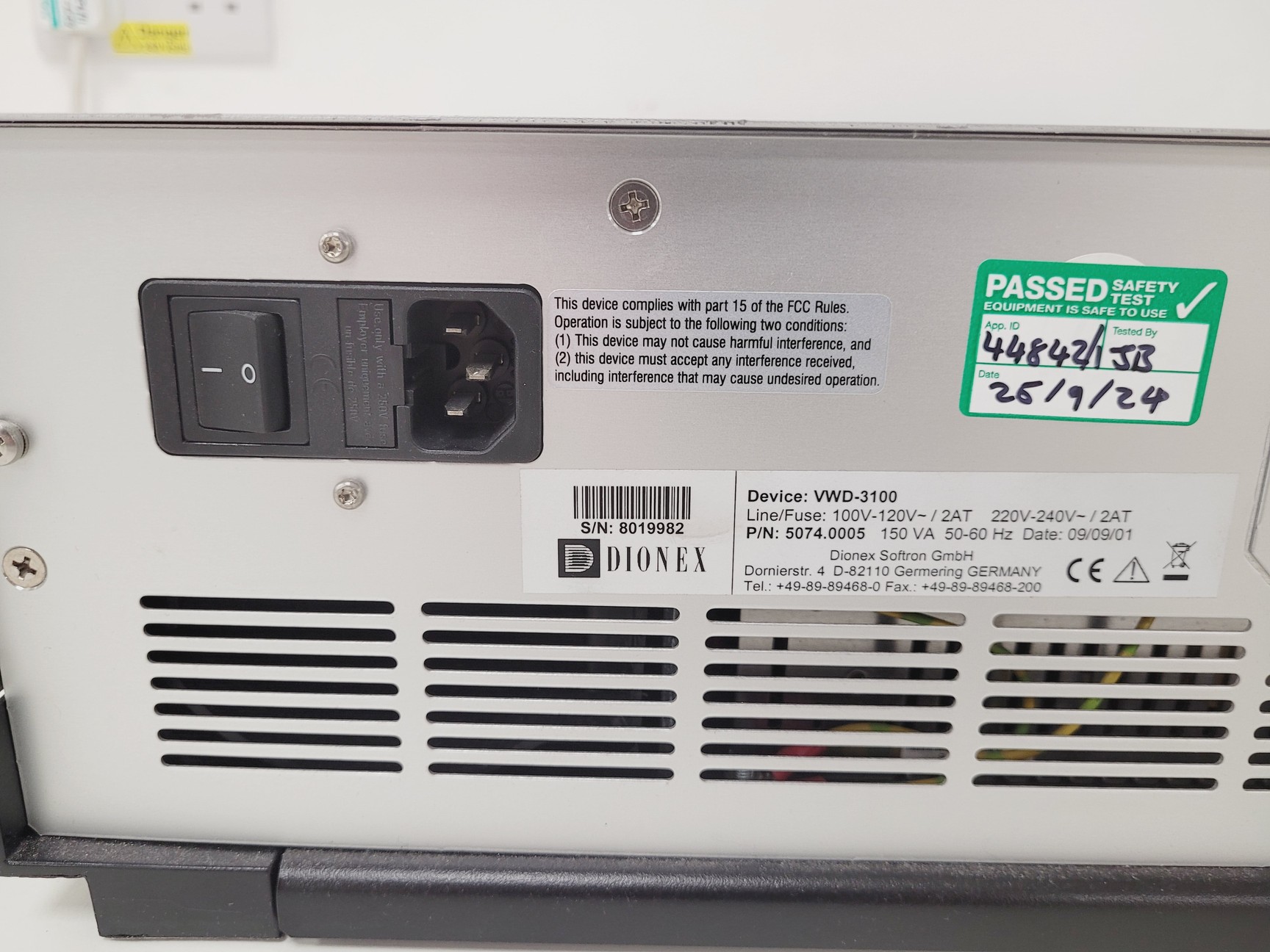 Image of Dionex UltiMate 3000 HPLC System - VWD, RSLCNANO, Autosampler