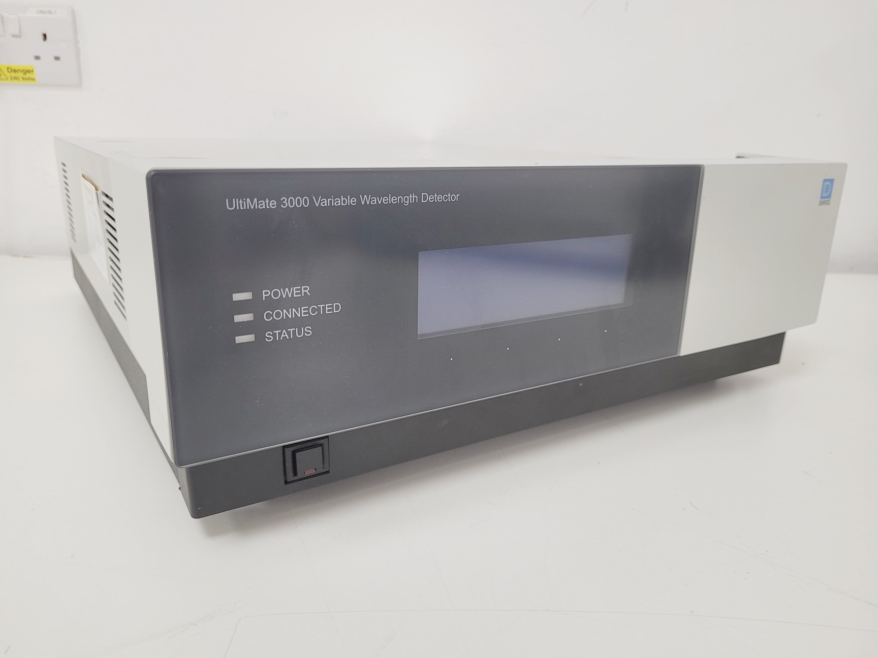 Image of Dionex UltiMate 3000 HPLC System - VWD, RSLCNANO, Autosampler