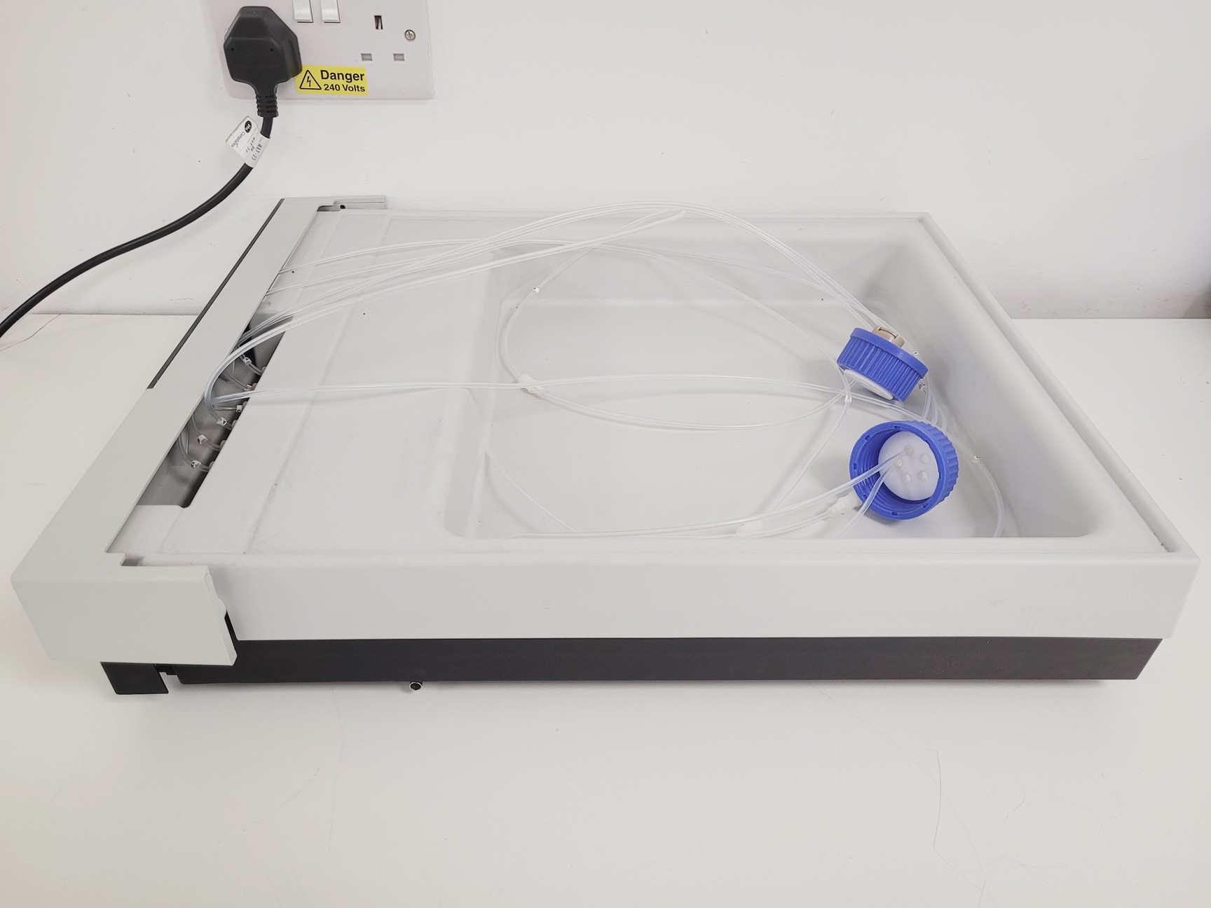 Image of Dionex UltiMate 3000 HPLC System - VWD, RSLCNANO, Autosampler