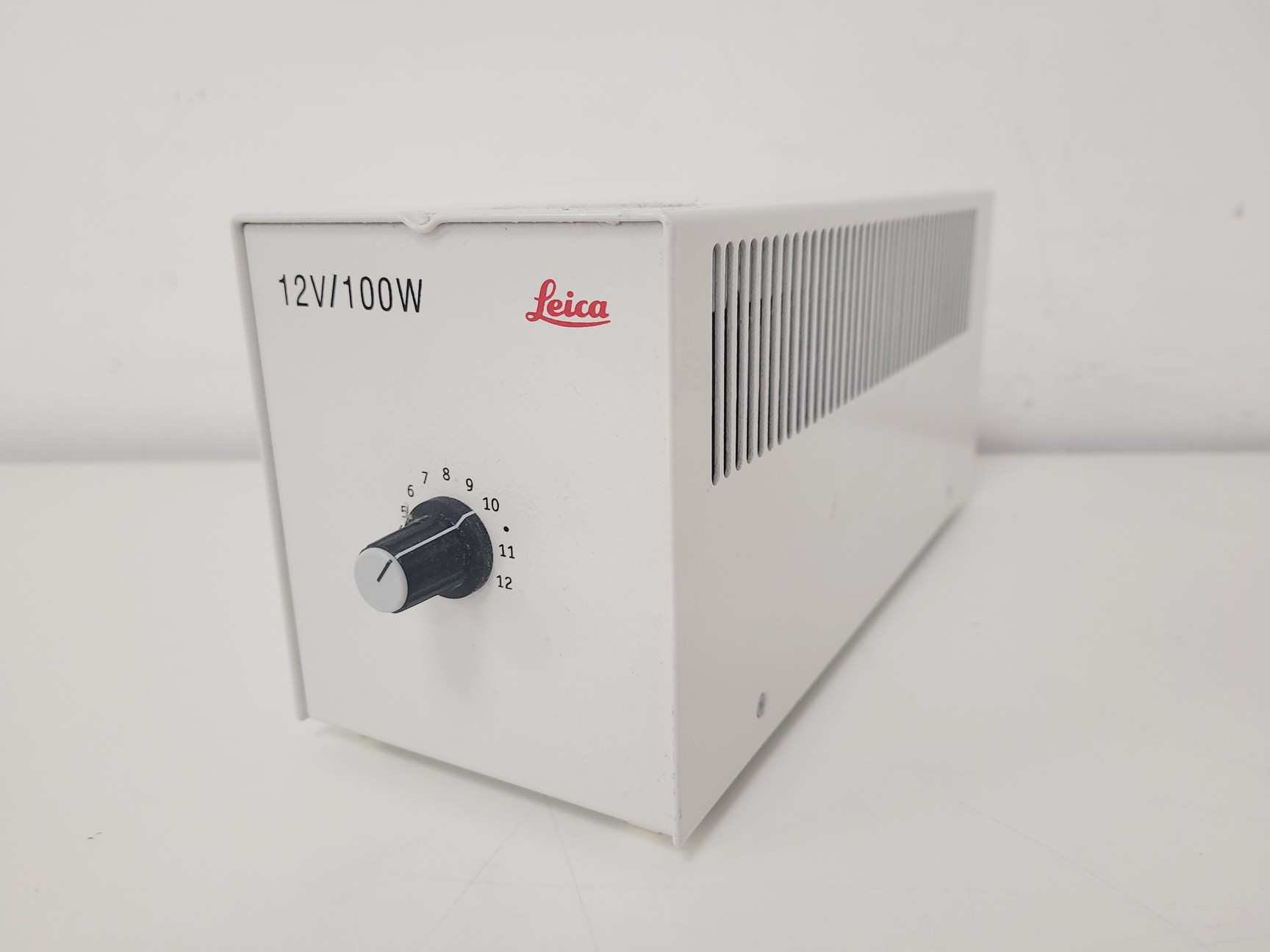 Image of Leica Leitz Labovert FS Microscope With Leica 12V/100W Power Supply Lab