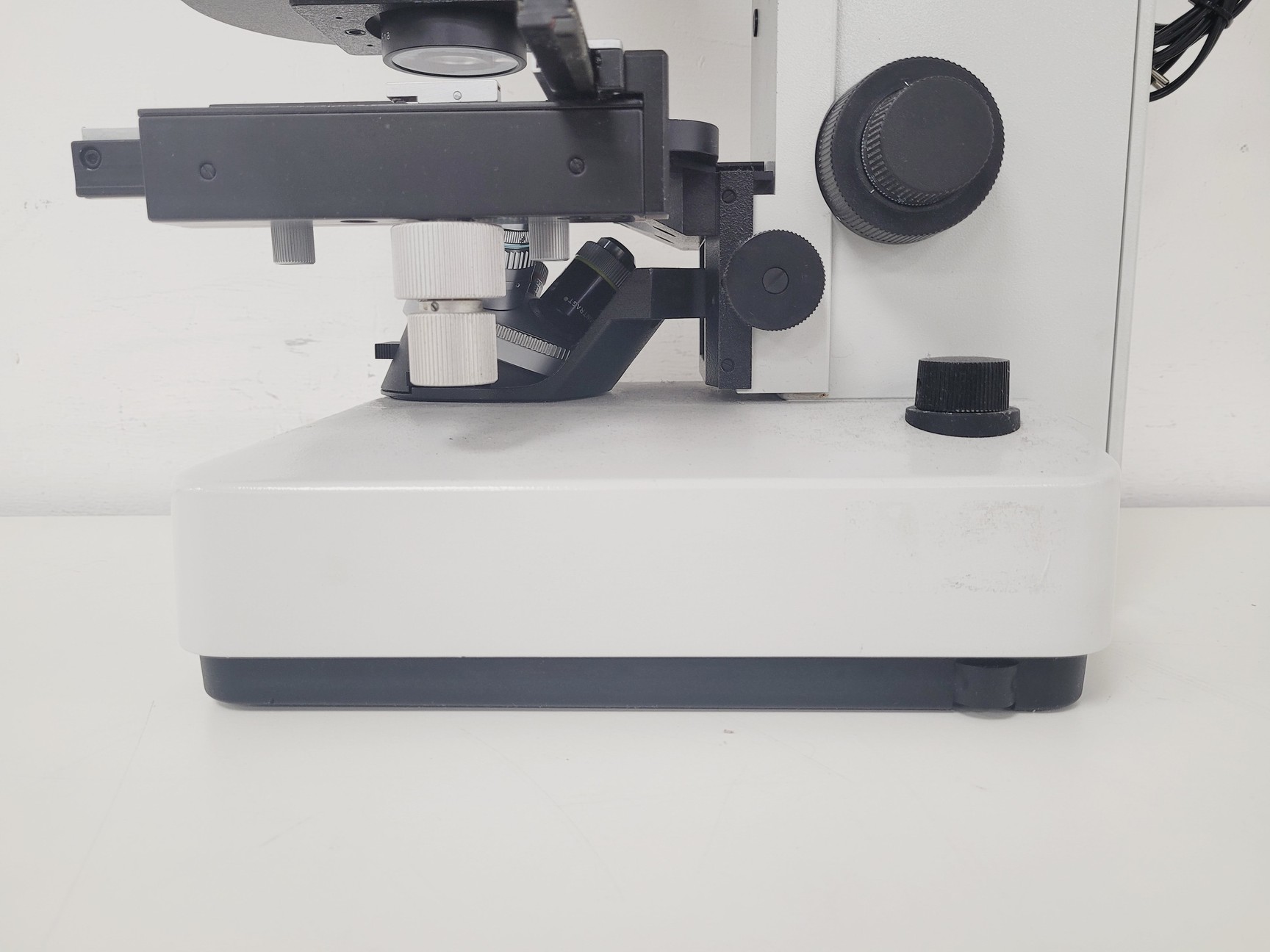 Image of Leica Leitz Labovert FS Microscope With Leica 12V/100W Power Supply Lab