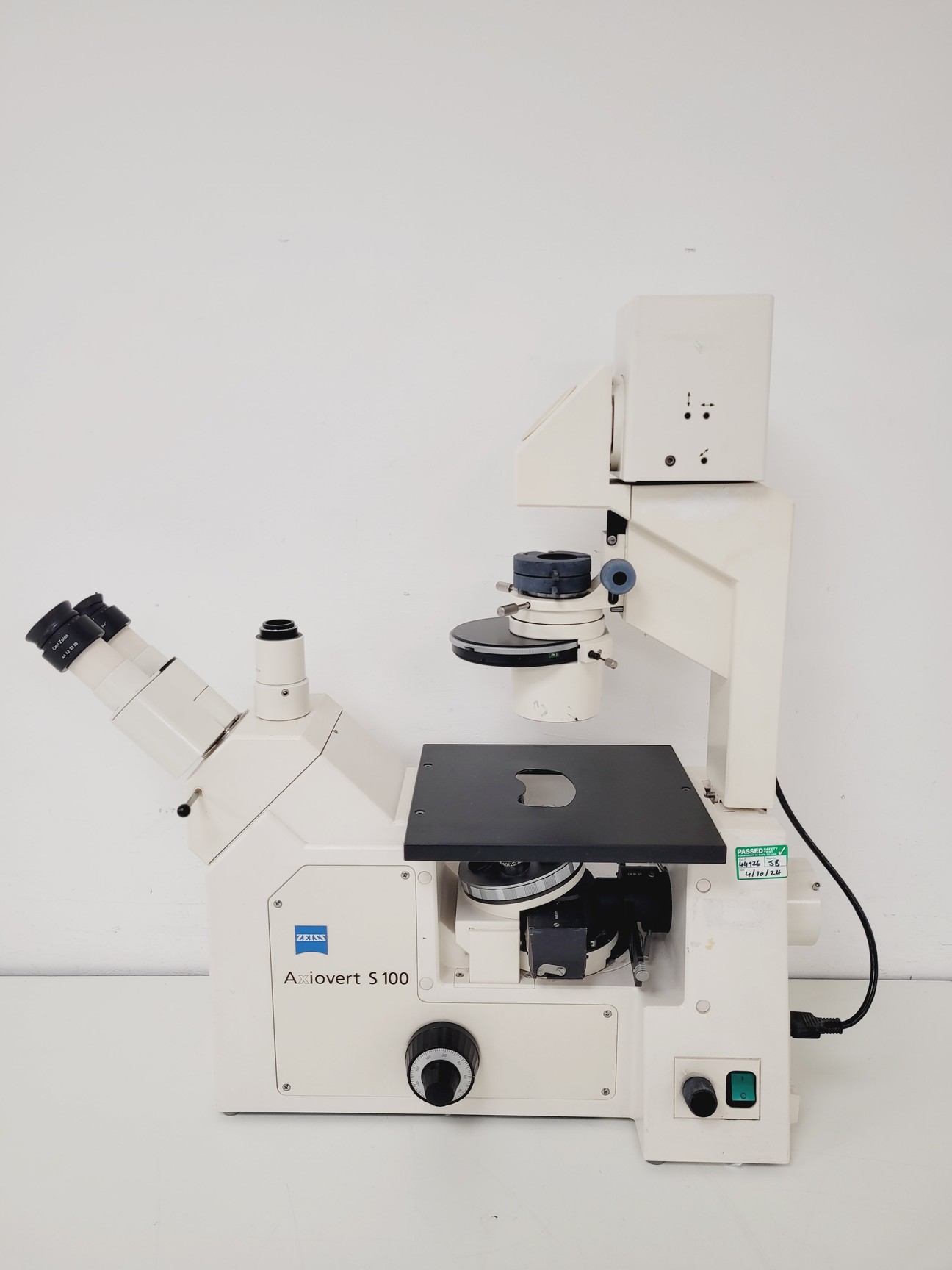 Image of Zeiss Axiovert S100 Microscope with 3 x Objectives Lab