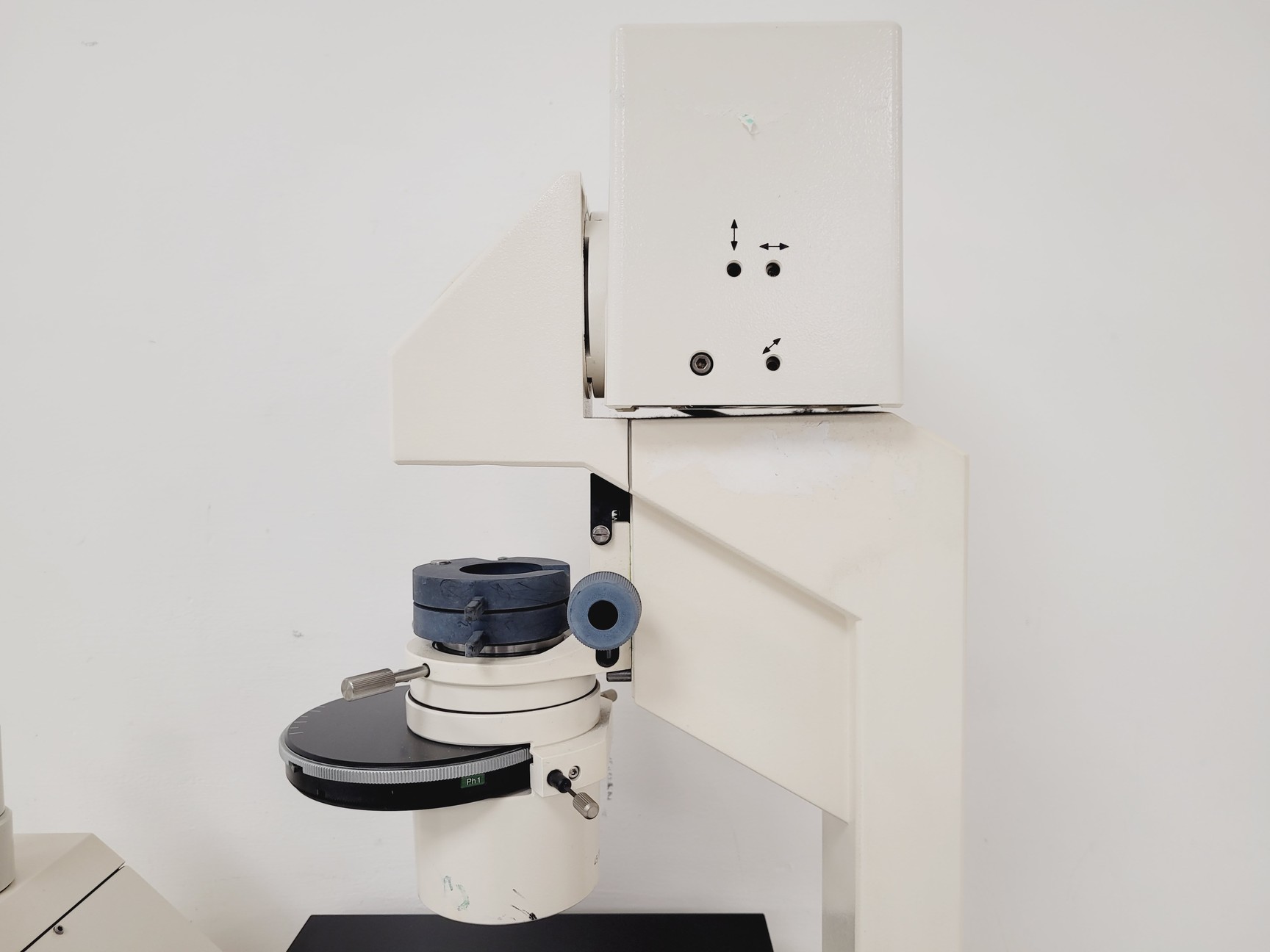 Image of Zeiss Axiovert S100 Microscope with 3 x Objectives Lab