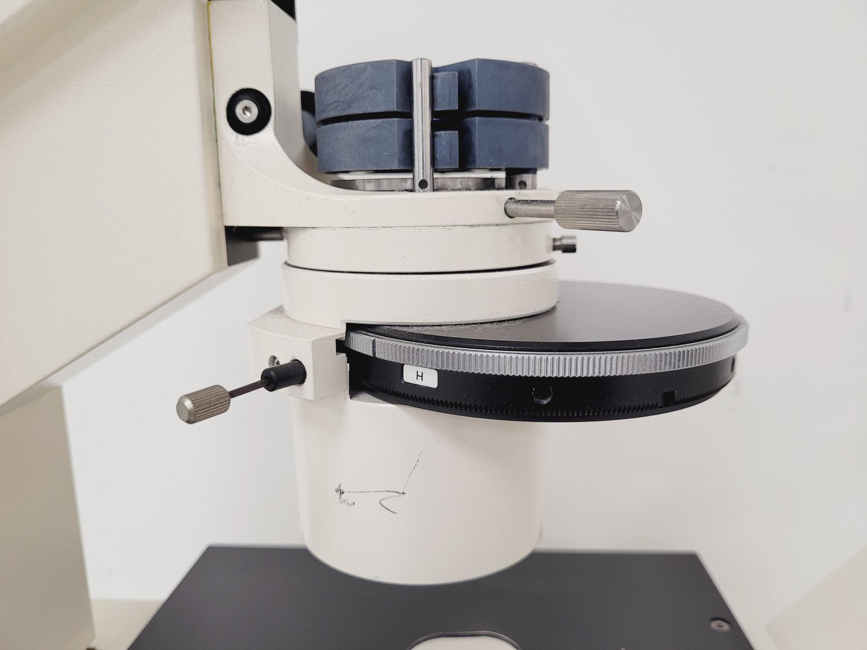 Image of Zeiss Axiovert S100 Microscope with 3 x Objectives Lab