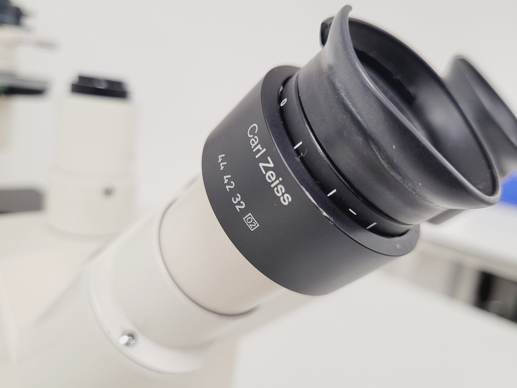 Image of Zeiss Axiovert S100 Microscope with 3 x Objectives Lab