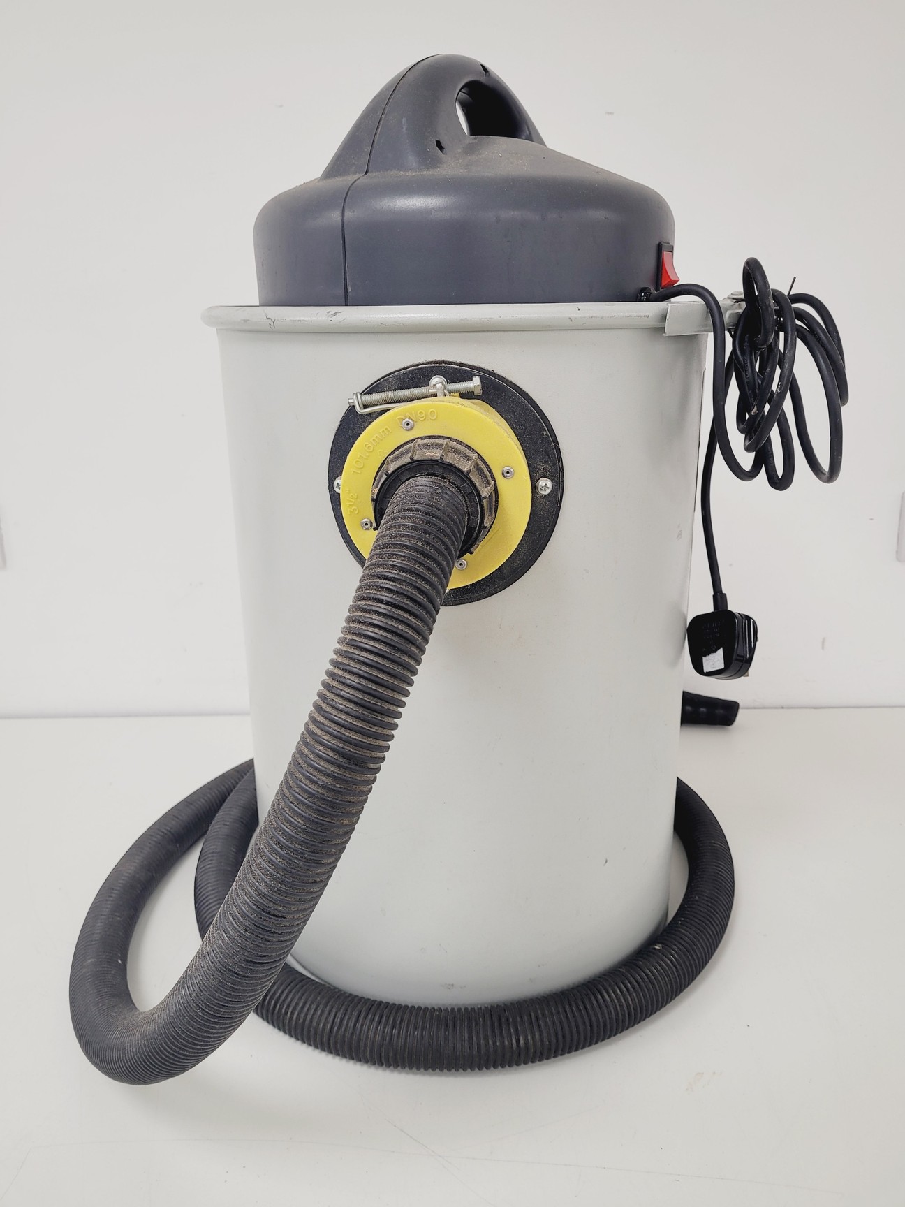 Image of Axminster Hobby Series Vacuum Extractor Model-RDC100H