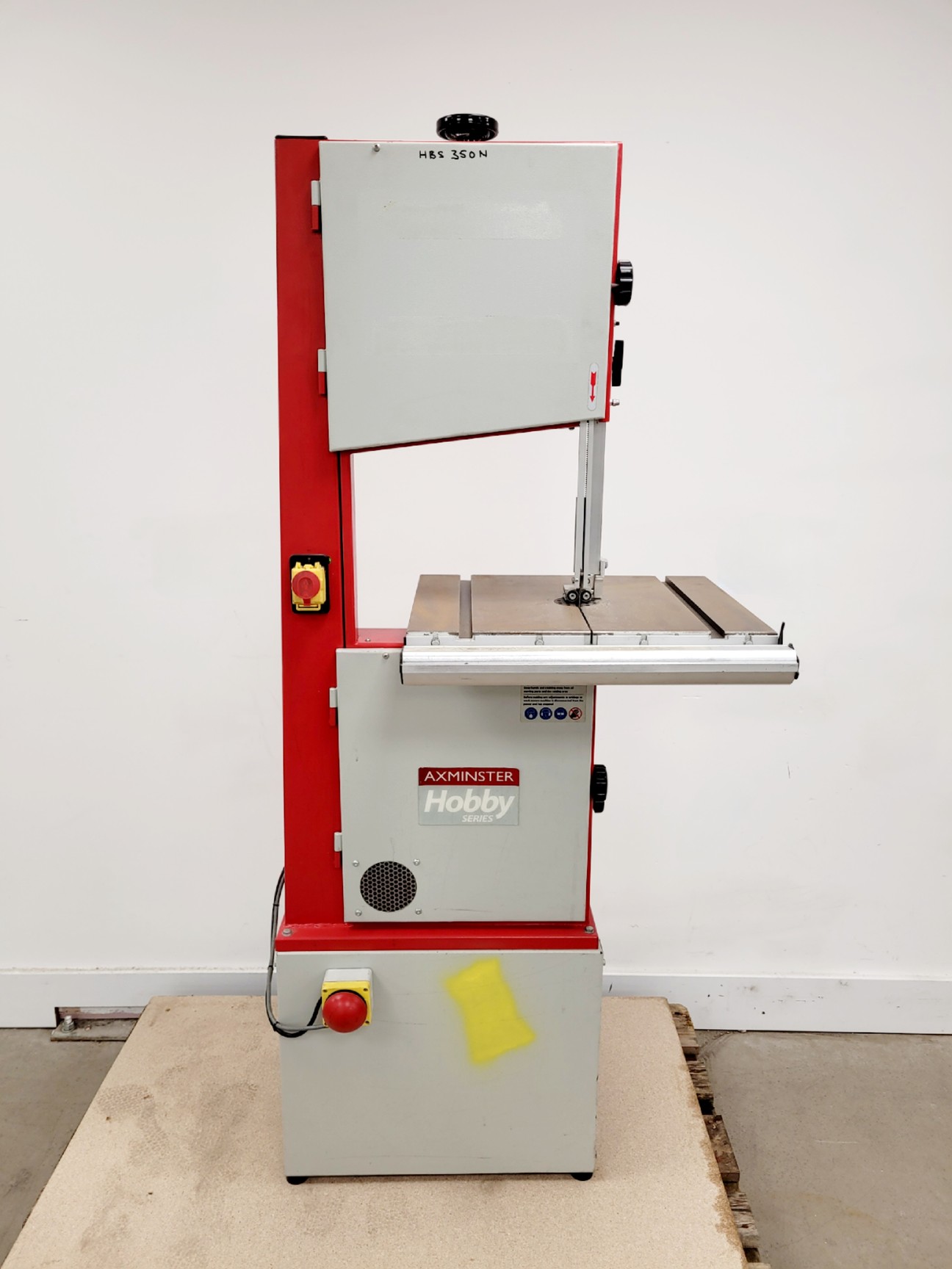 Image of Axminster Hobby Series AWHBS350N Vertical Band Saw & Accessories