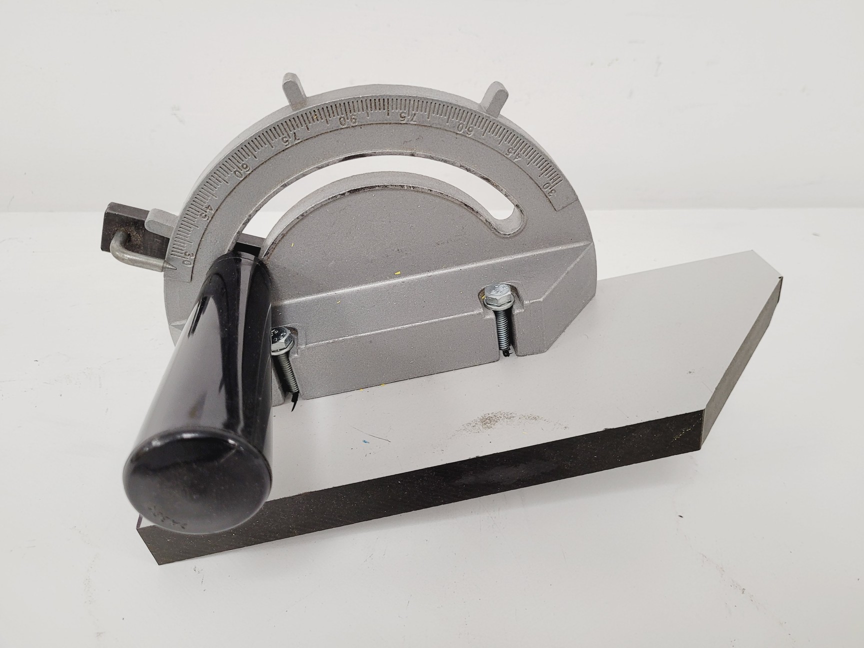 Image of Axminster Hobby Series AWHBS350N Vertical Band Saw & Accessories