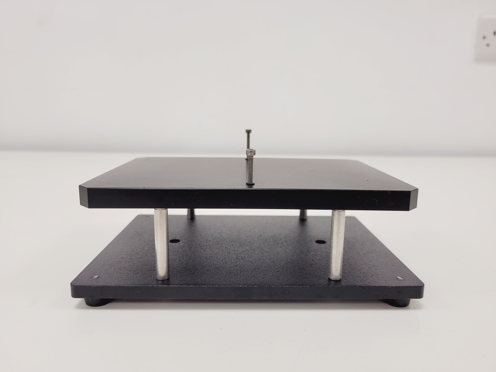 Image of Hudson Solo SOL9 Automated Liquid Handler System w/ Software Lab