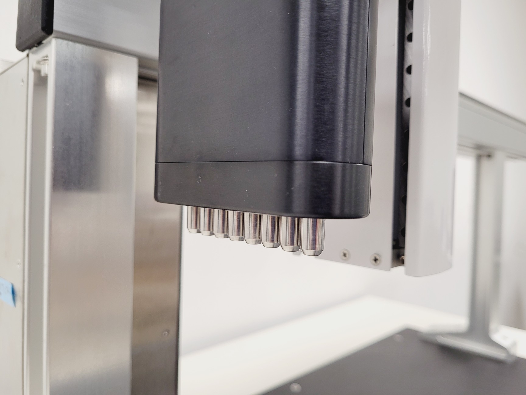 Image of Hudson Solo SOL9 Automated Liquid Handler System w/ Software Lab