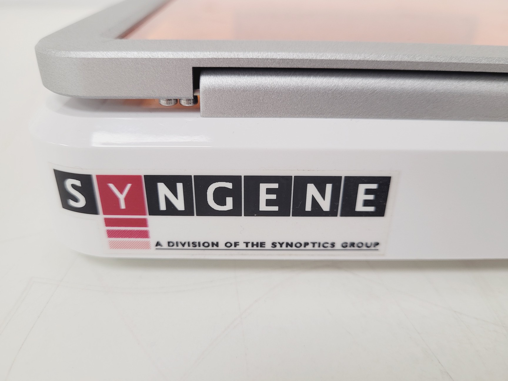 Image of Syngene Blue Slimline LED Transilluminator Stage Lab