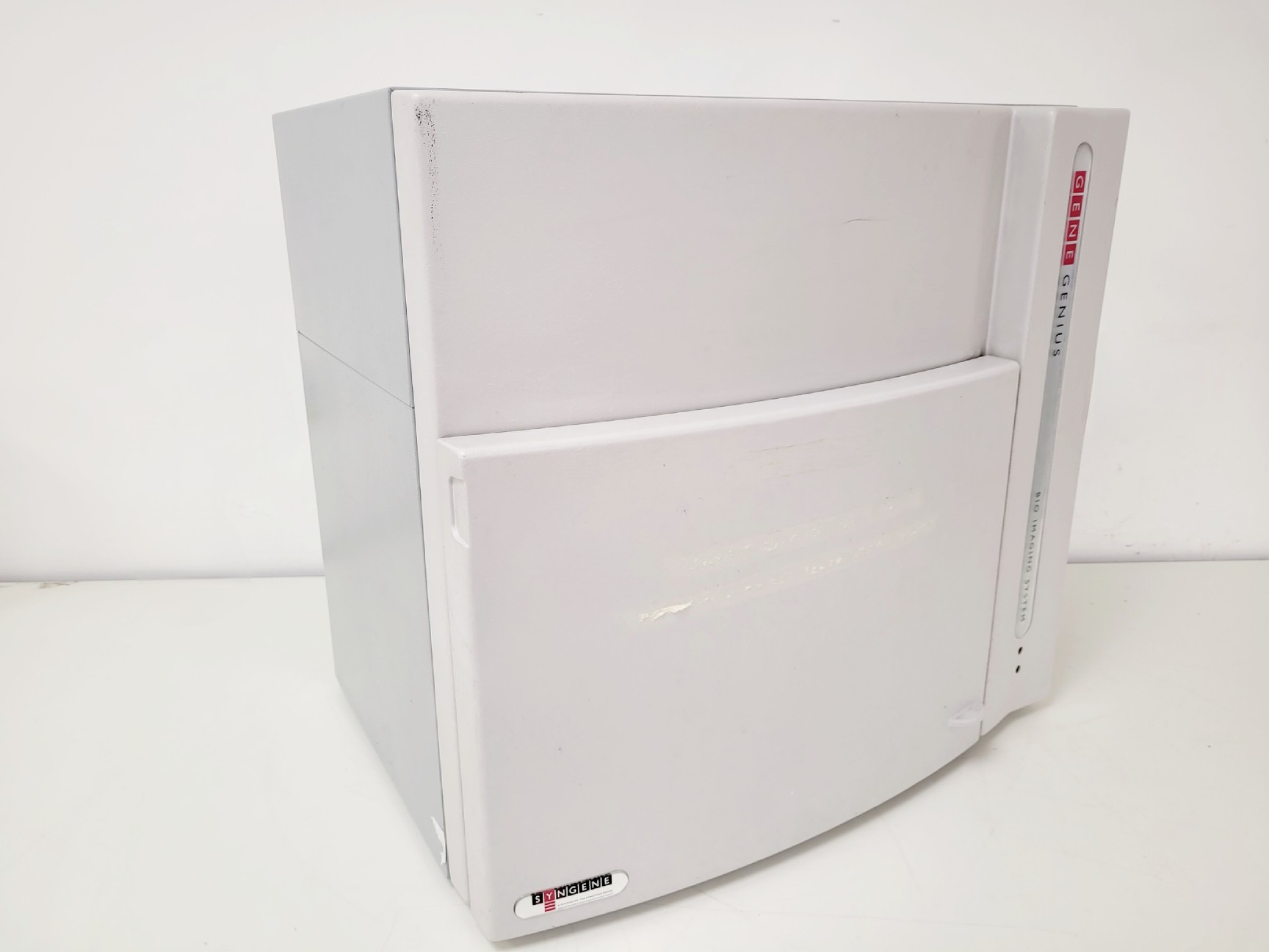 Image of Syngene GeneGenius Bio Imaging System With Digital Graphic Printer UP-D895MD