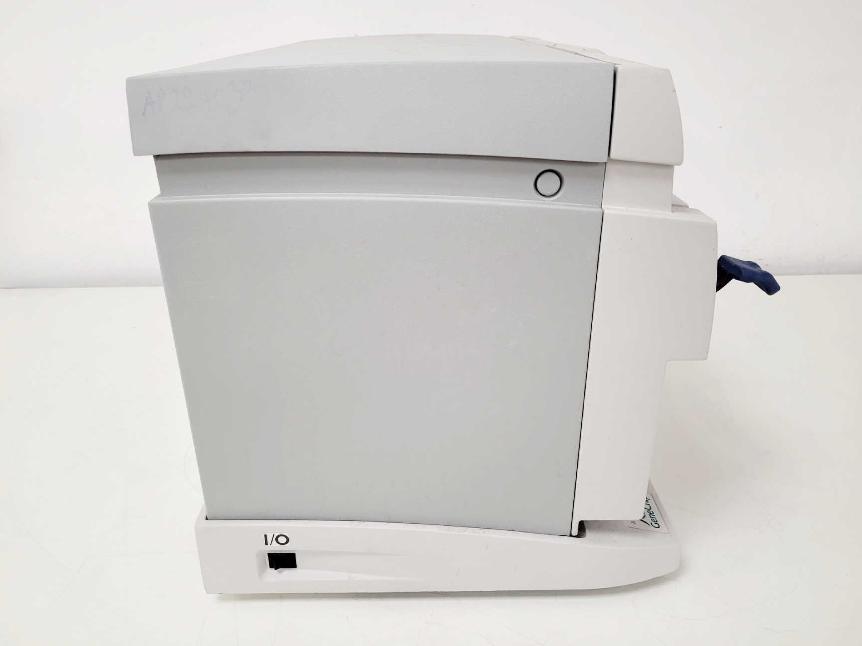 Image of GeneChip Fluidics Station Model 450 Lab