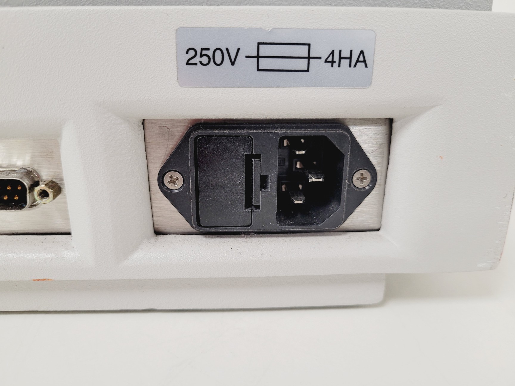 Image of GeneChip Fluidics Station Model 450 Lab