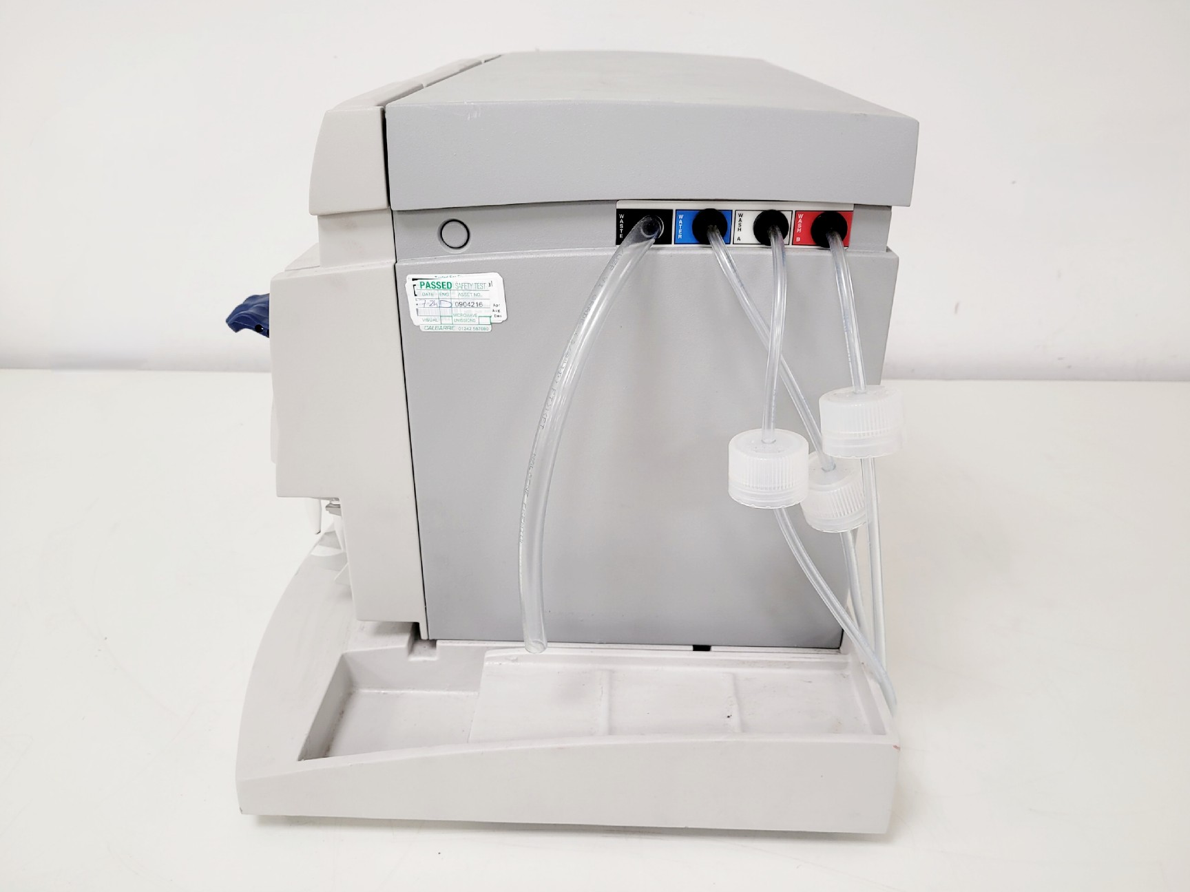 Image of GeneChip Fluidics Station Model 450 Lab