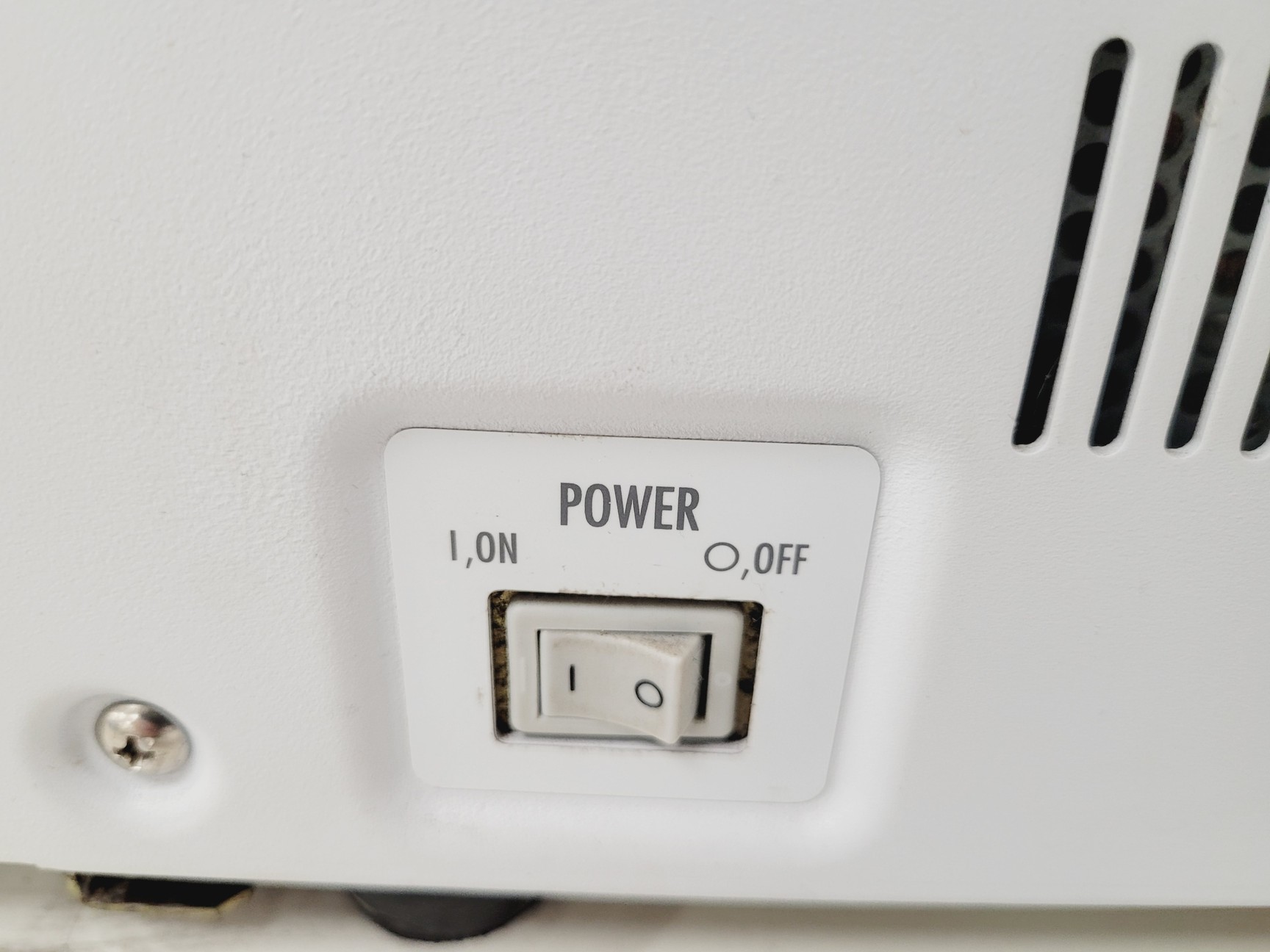 Image of GeneChip Fluidics Station Model 450 Lab