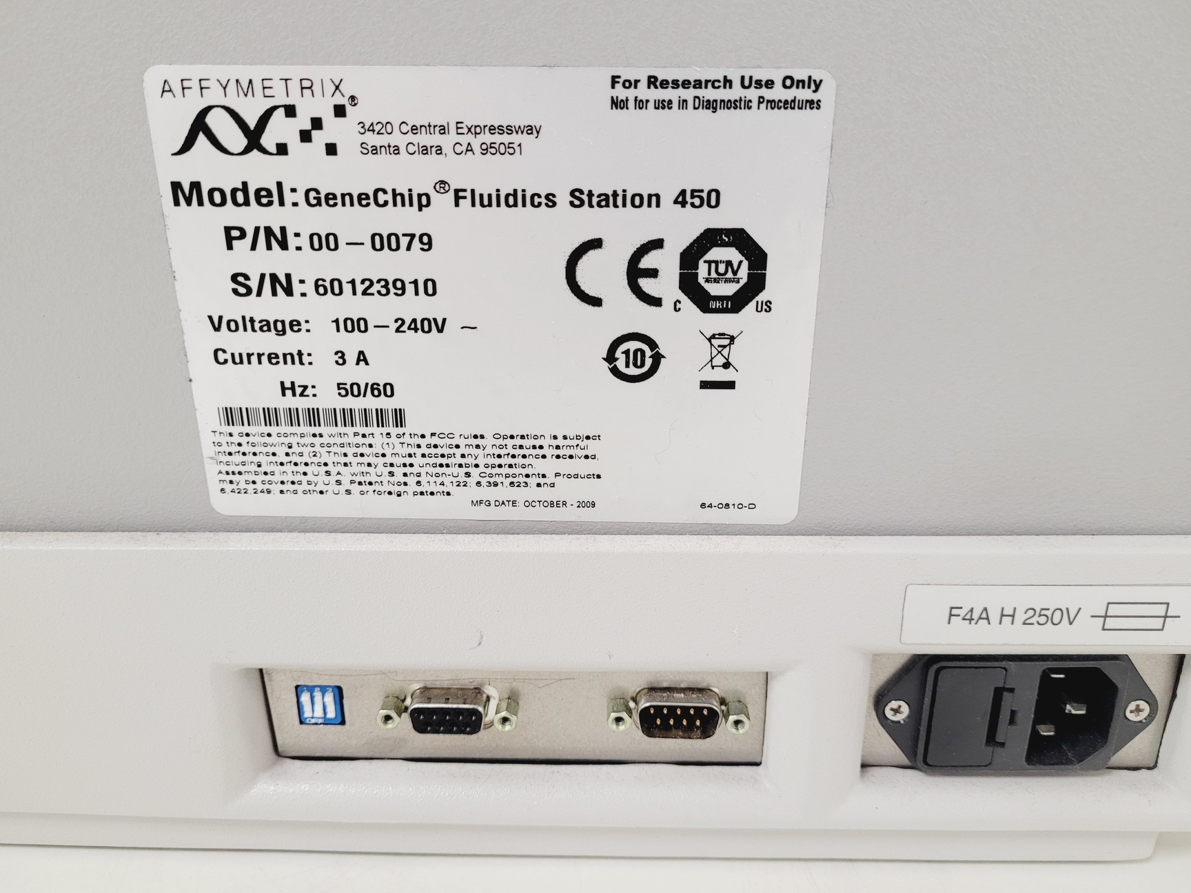 Image of GeneChip Fluidics Station Type 450 Lab