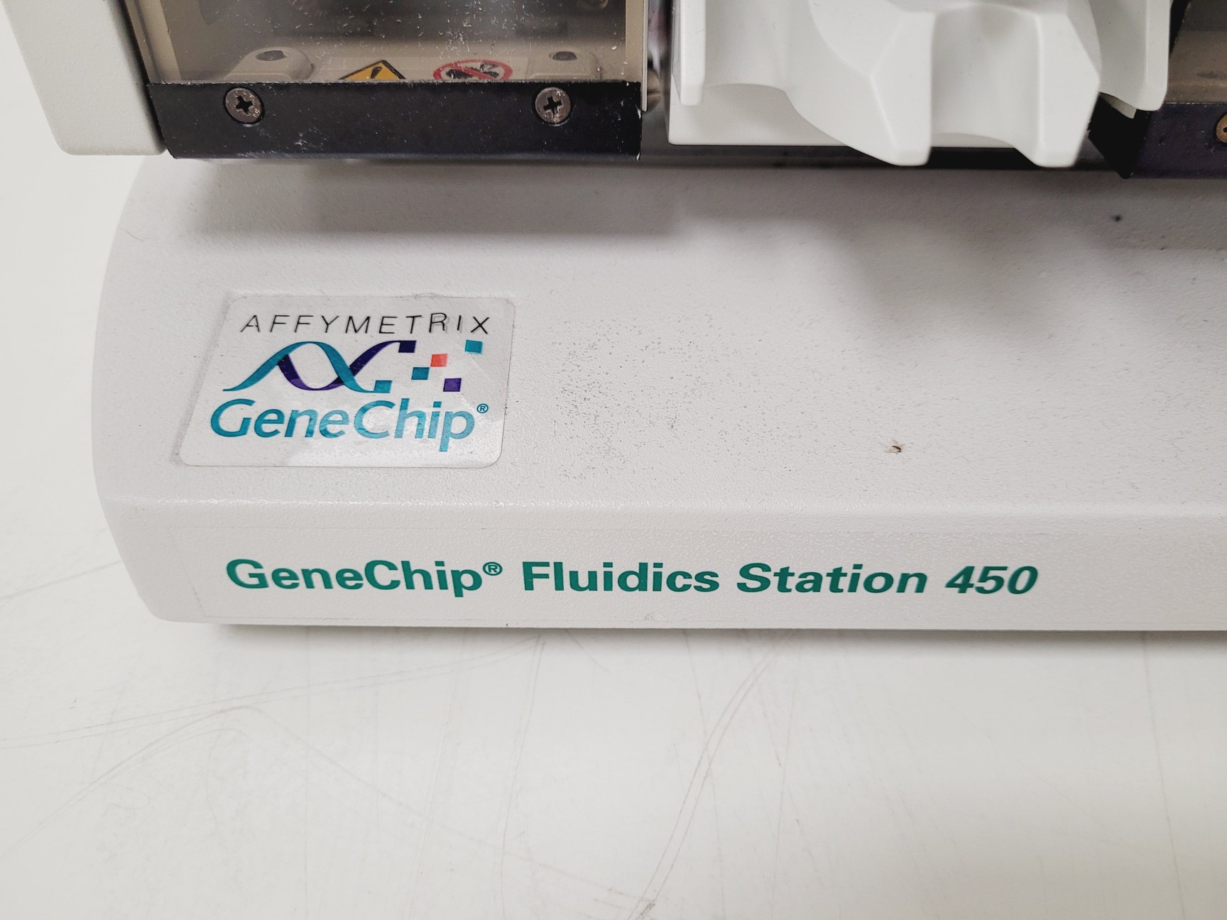 Image of GeneChip Fluidics Station Type 450 Lab