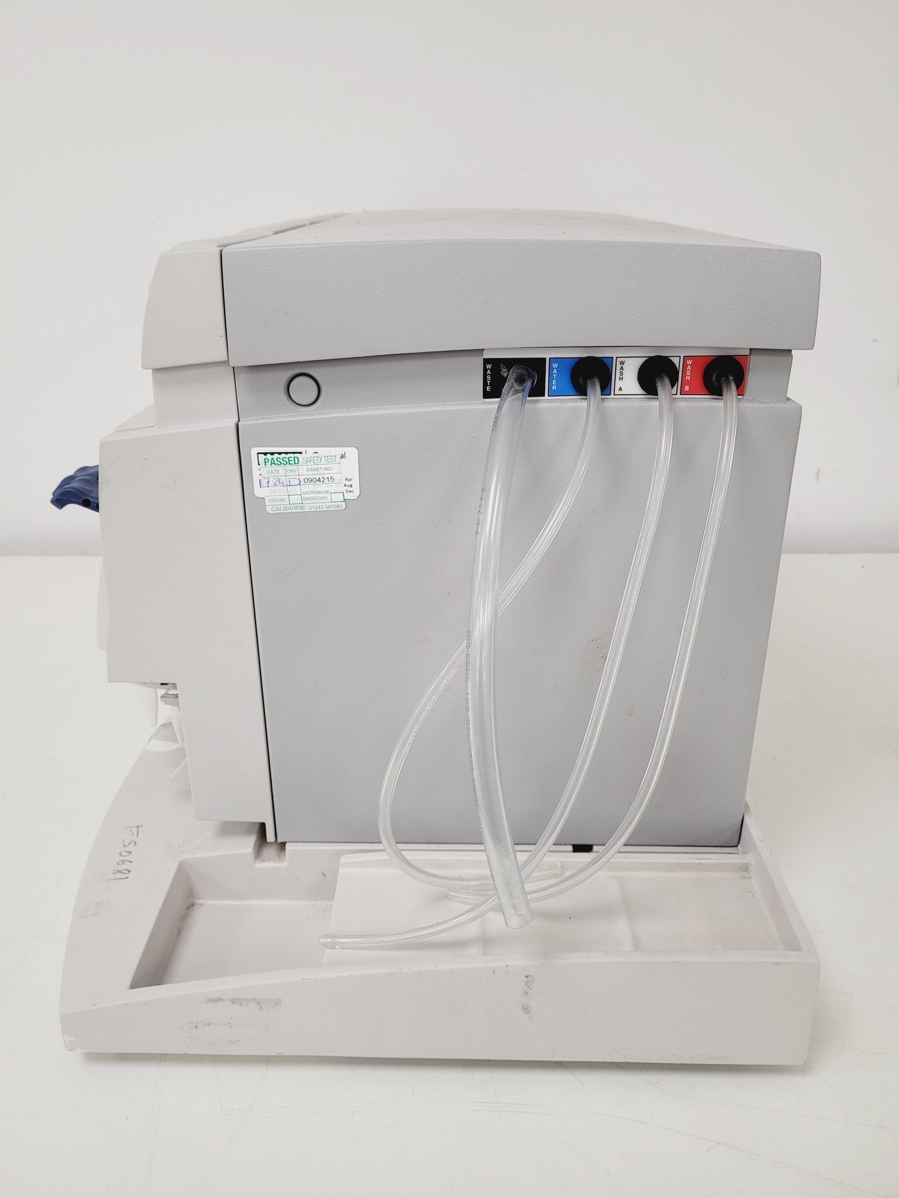 Image of GeneChip Fluidics Station Model 450/400 Lab