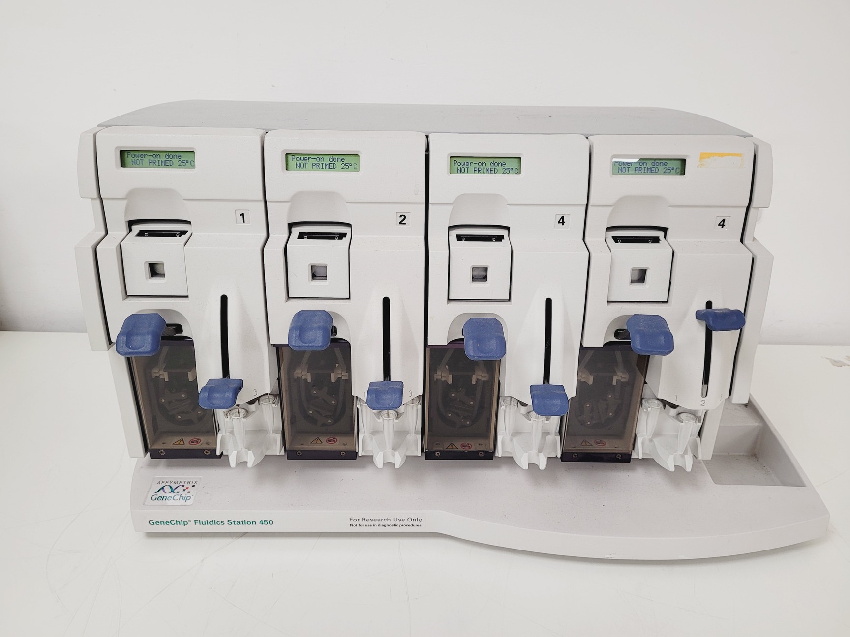 Genechip Model GeneChip Model 450/400 Fluidics Station Lab