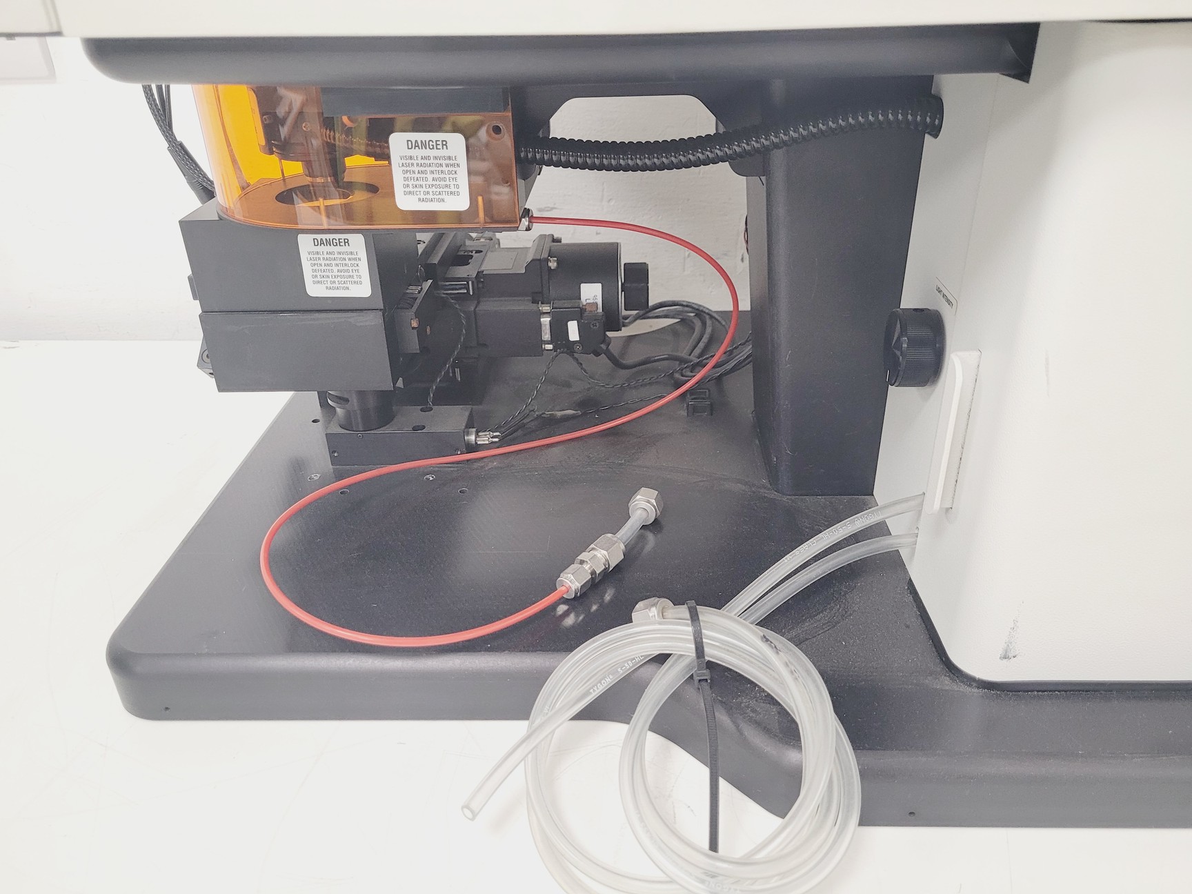 Image of New Wave UP213 Laser Ablation Unit With Power Supply & Large Format Cell