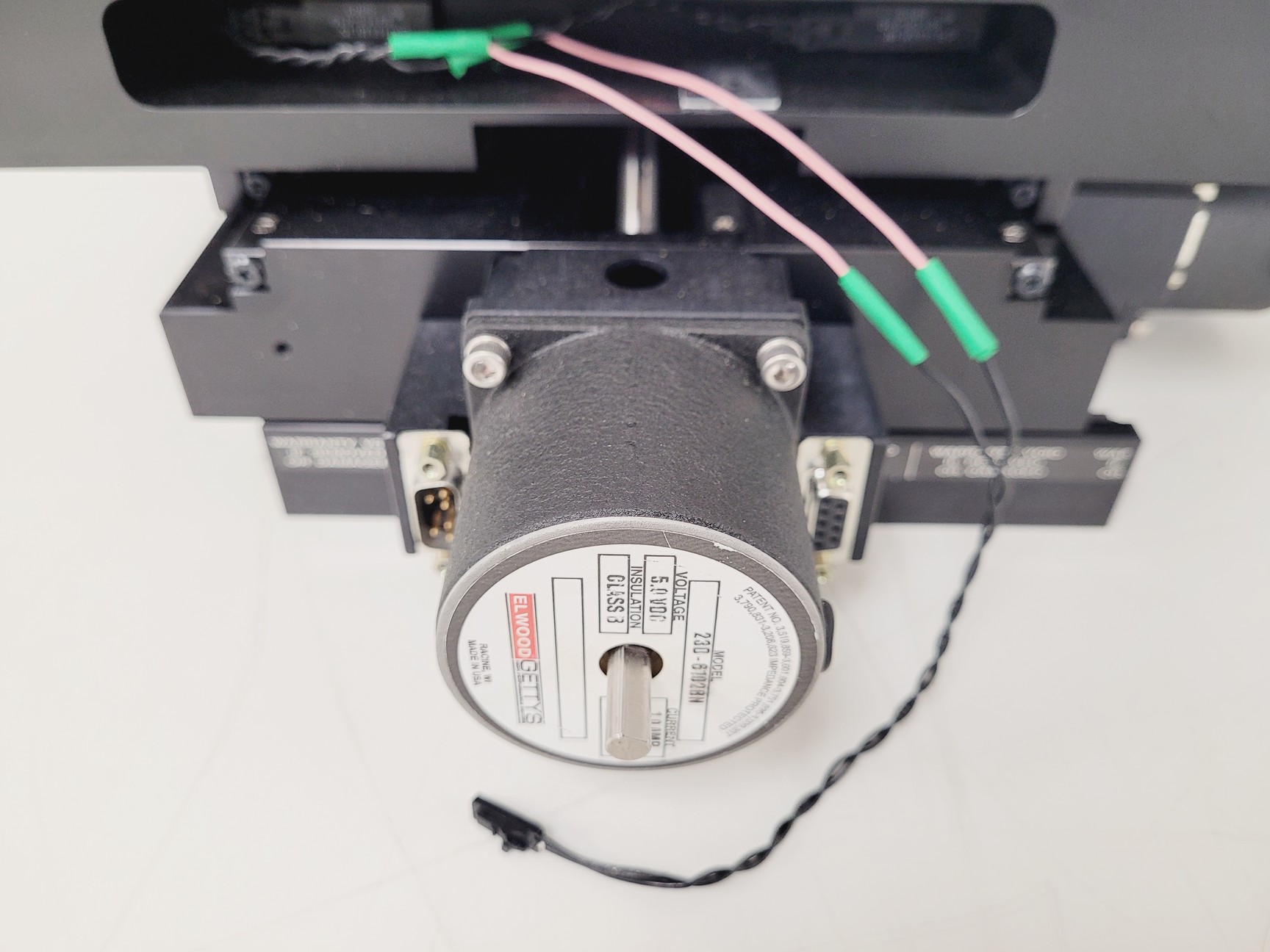 Image of New Wave UP213 Laser Ablation Unit With Power Supply & Large Format Cell