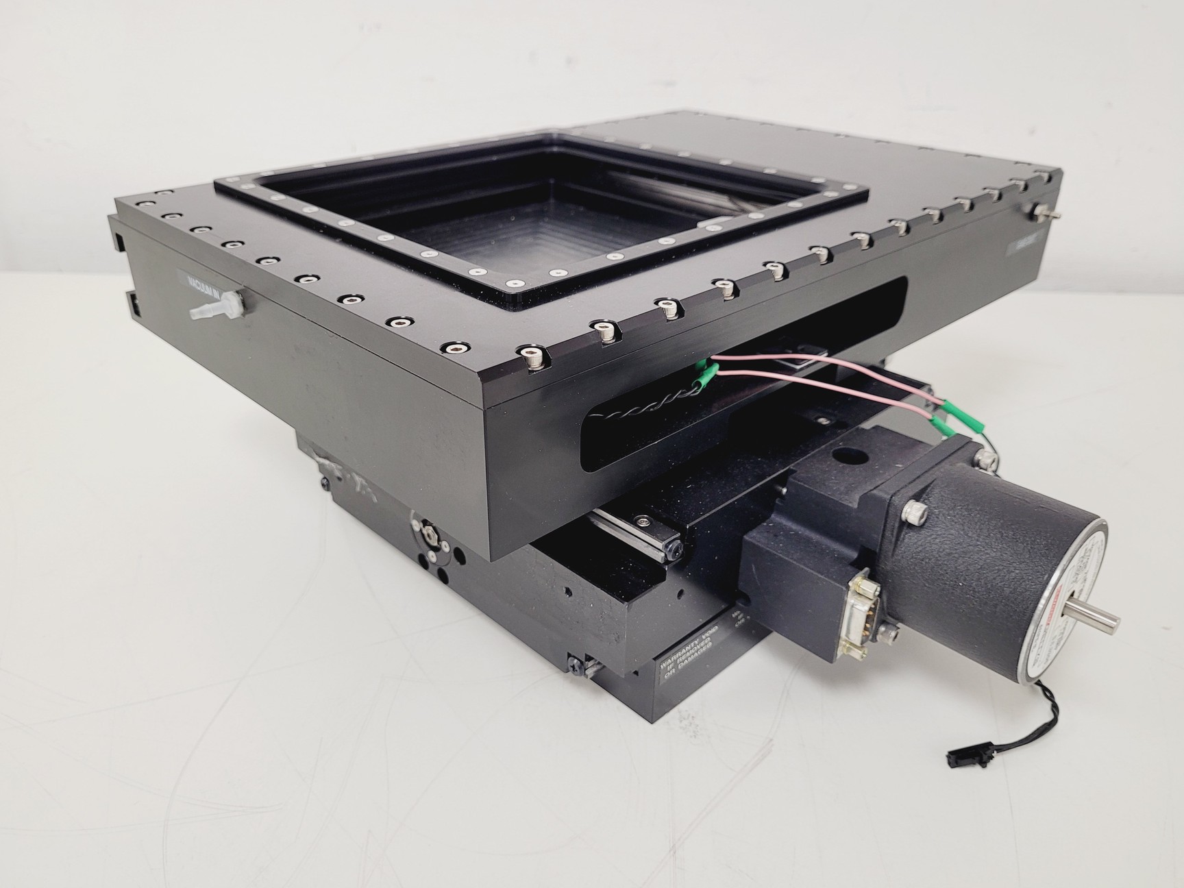 Image of New Wave UP213 Laser Ablation Unit With Power Supply & Large Format Cell