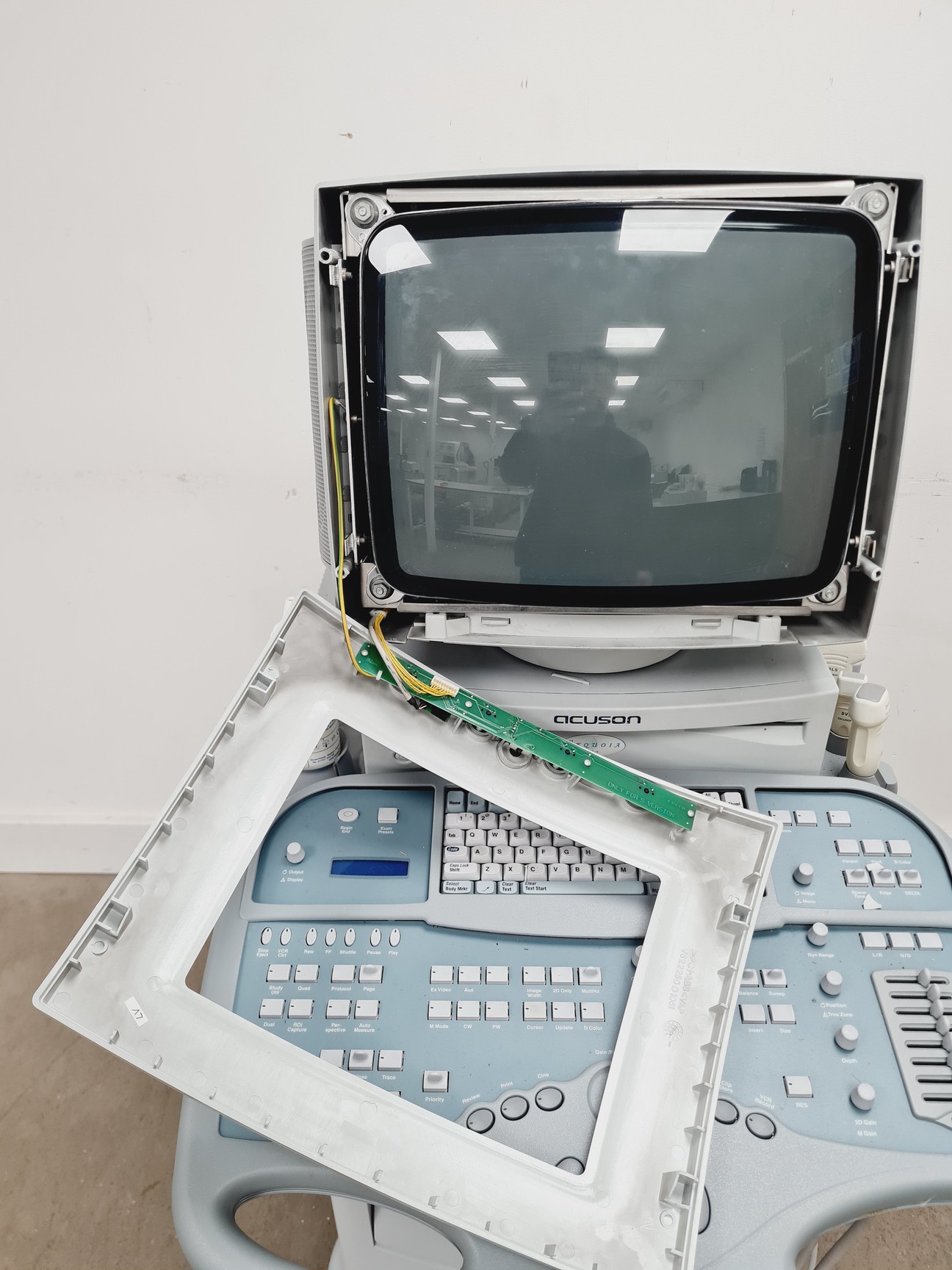 Image of Acuson Sequoia 512 Ultrasound Machine Lab