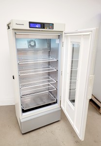 Thumbnail image of Panasonic MIR-254-PE Cooled Incubator Lab