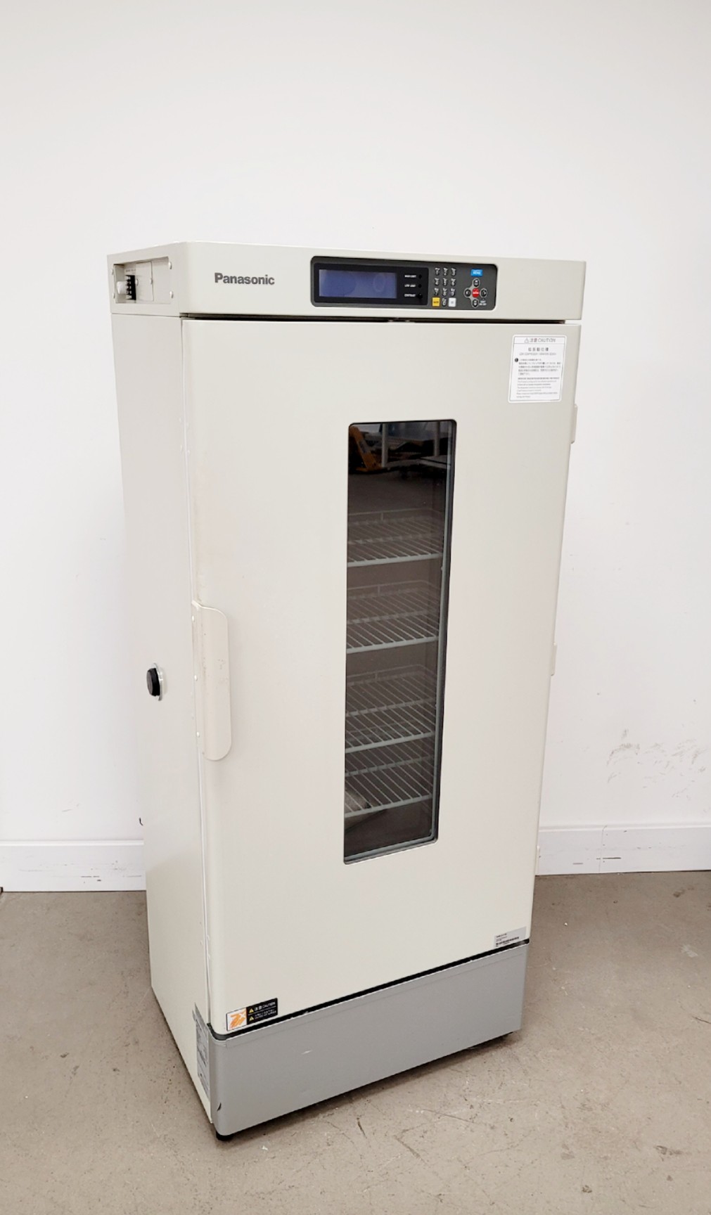 Image of Panasonic MIR-254-PE Cooled Incubator Lab