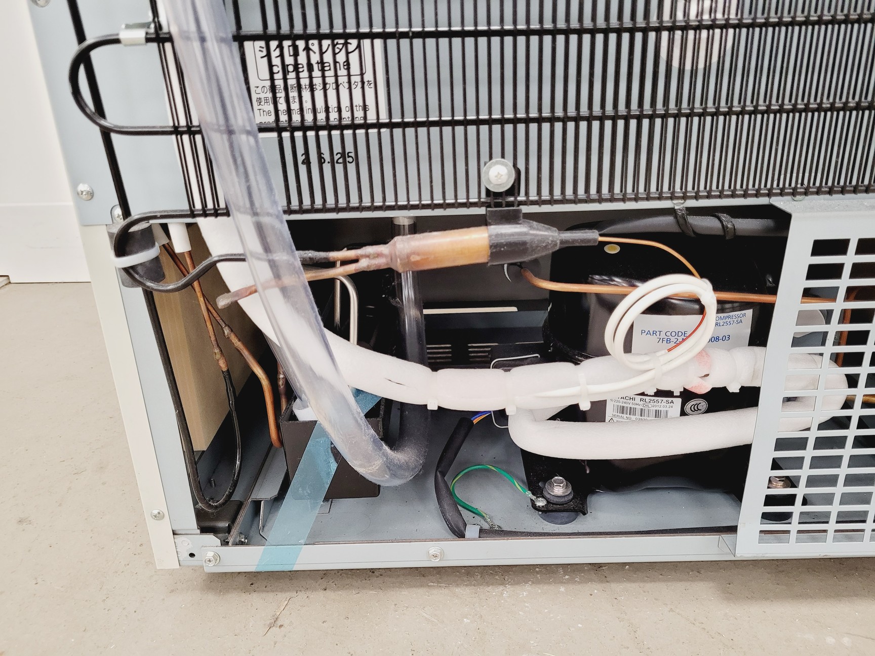 Image of Panasonic MIR-254-PE Cooled Incubator Lab