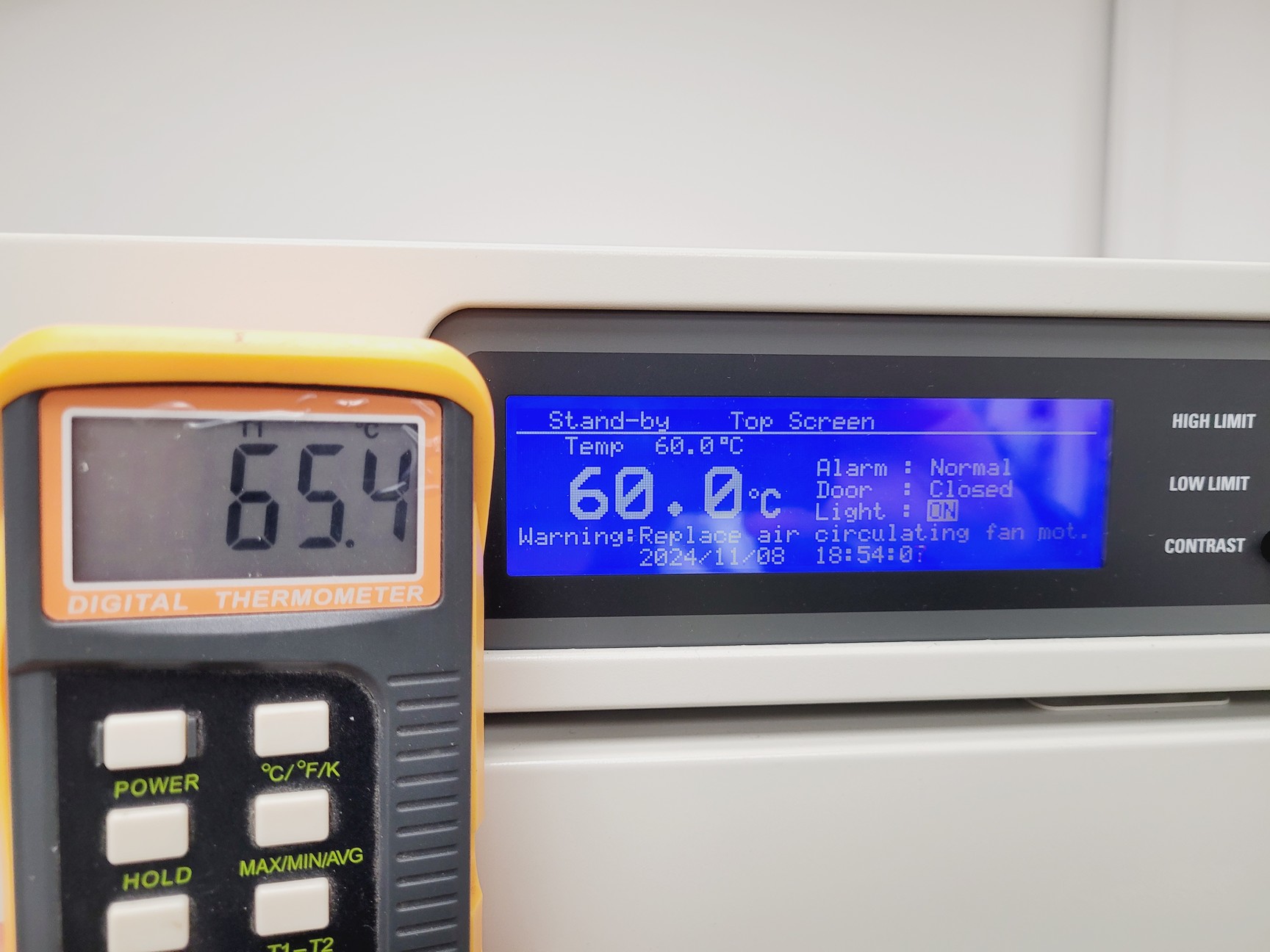 Image of Panasonic MIR-254-PE Cooled Incubator Lab