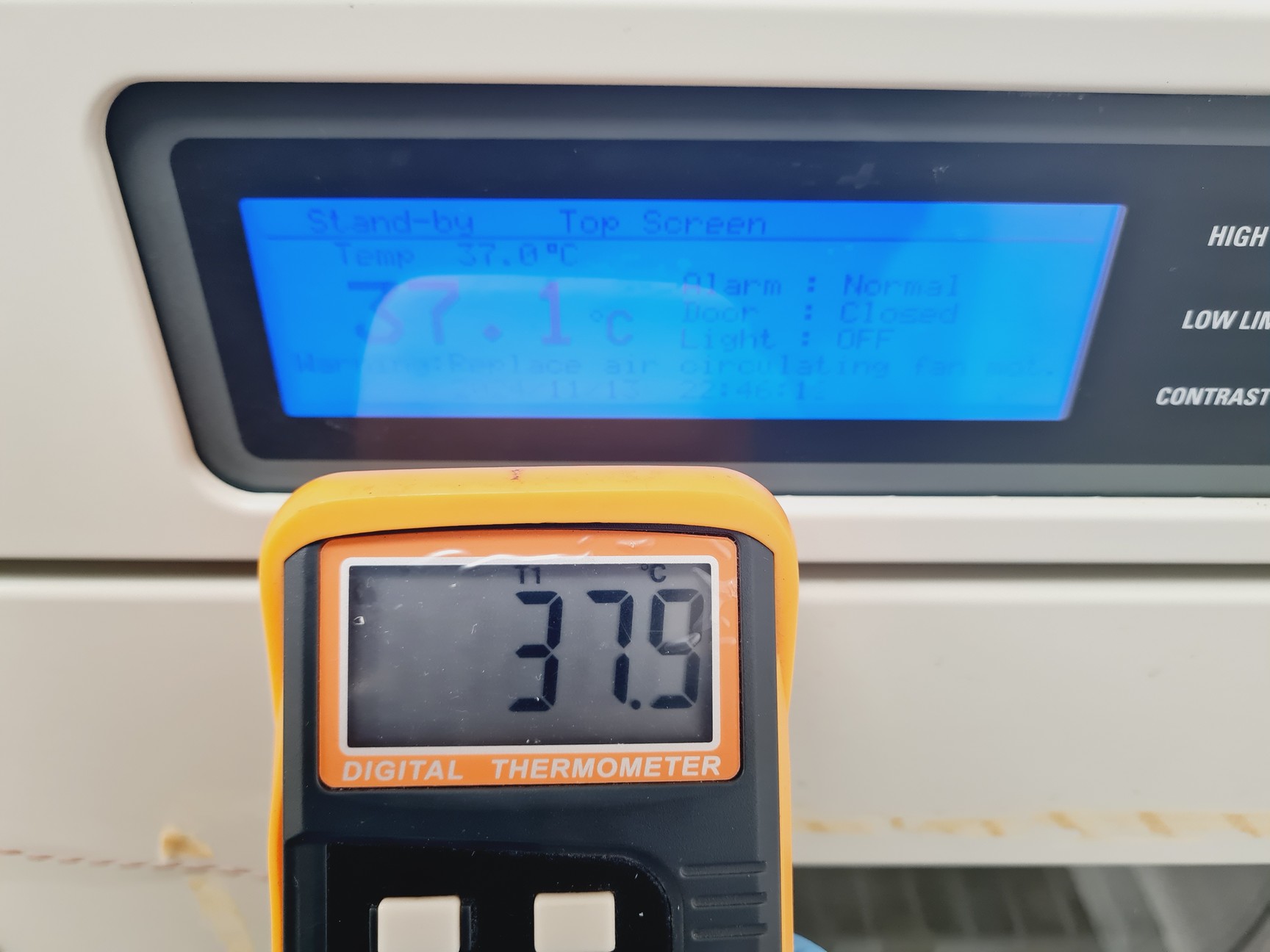 Image of Panasonic MIR-154-PE Cooled Incubator Lab